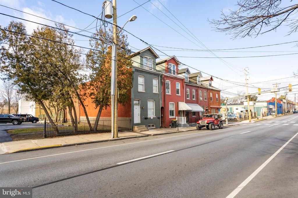 Photo of 508 S PRINCE ST, LANCASTER, PA 17603 (MLS # PALA2029976)