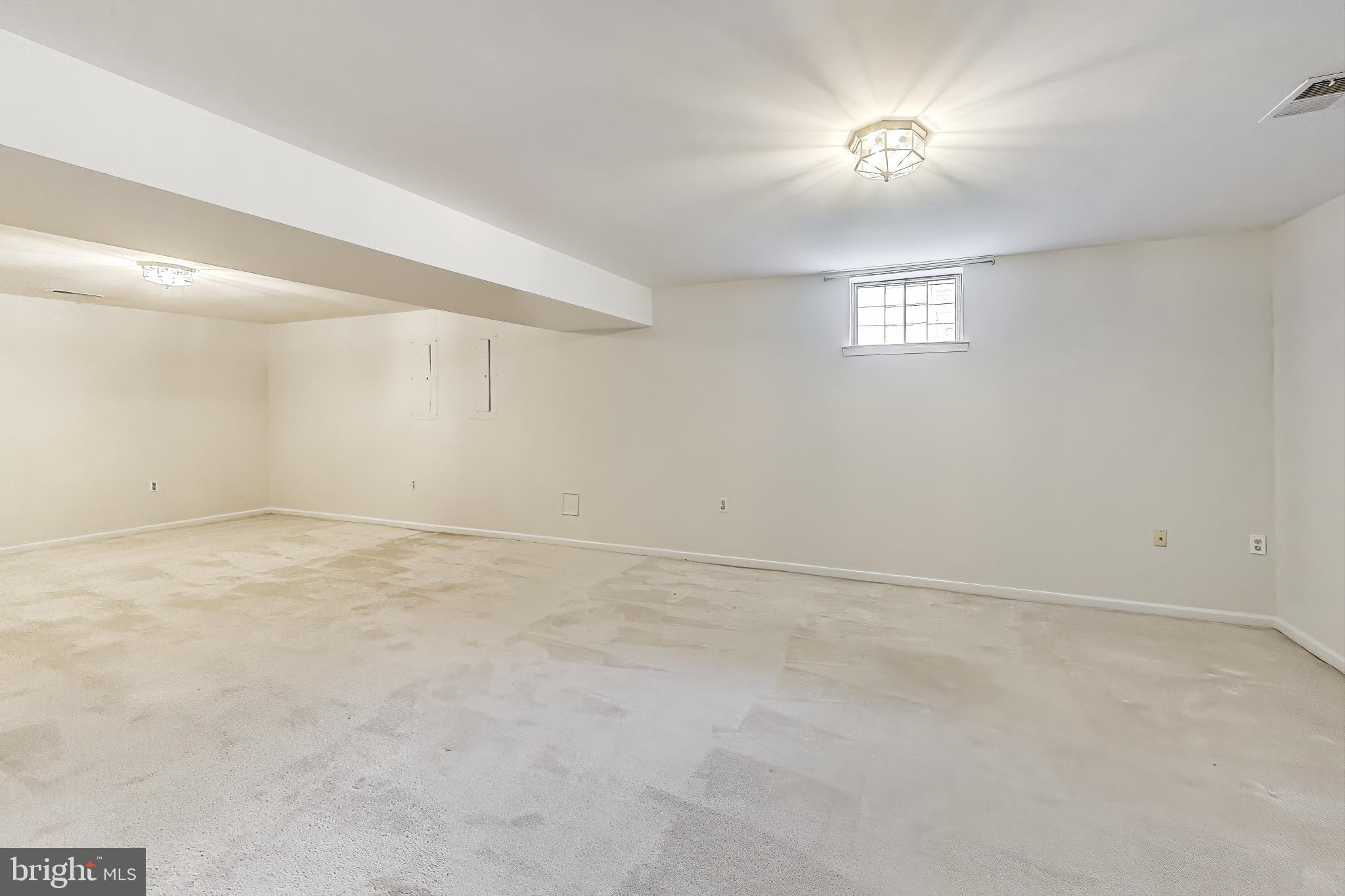 WASHINGTONIAN WOODS - Residential