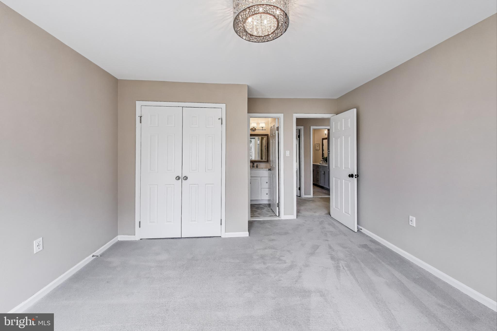 WASHINGTONIAN WOODS - Residential