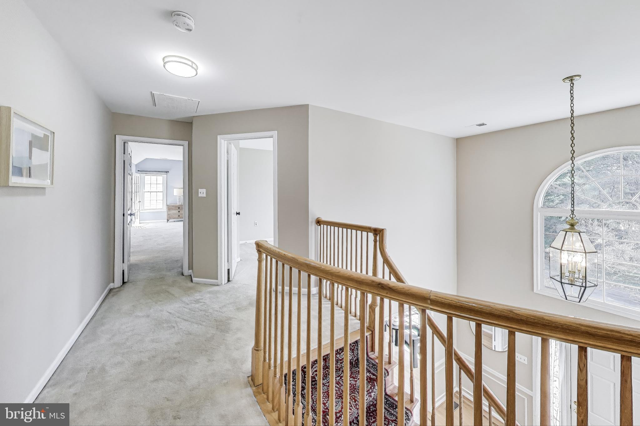 WASHINGTONIAN WOODS - Residential