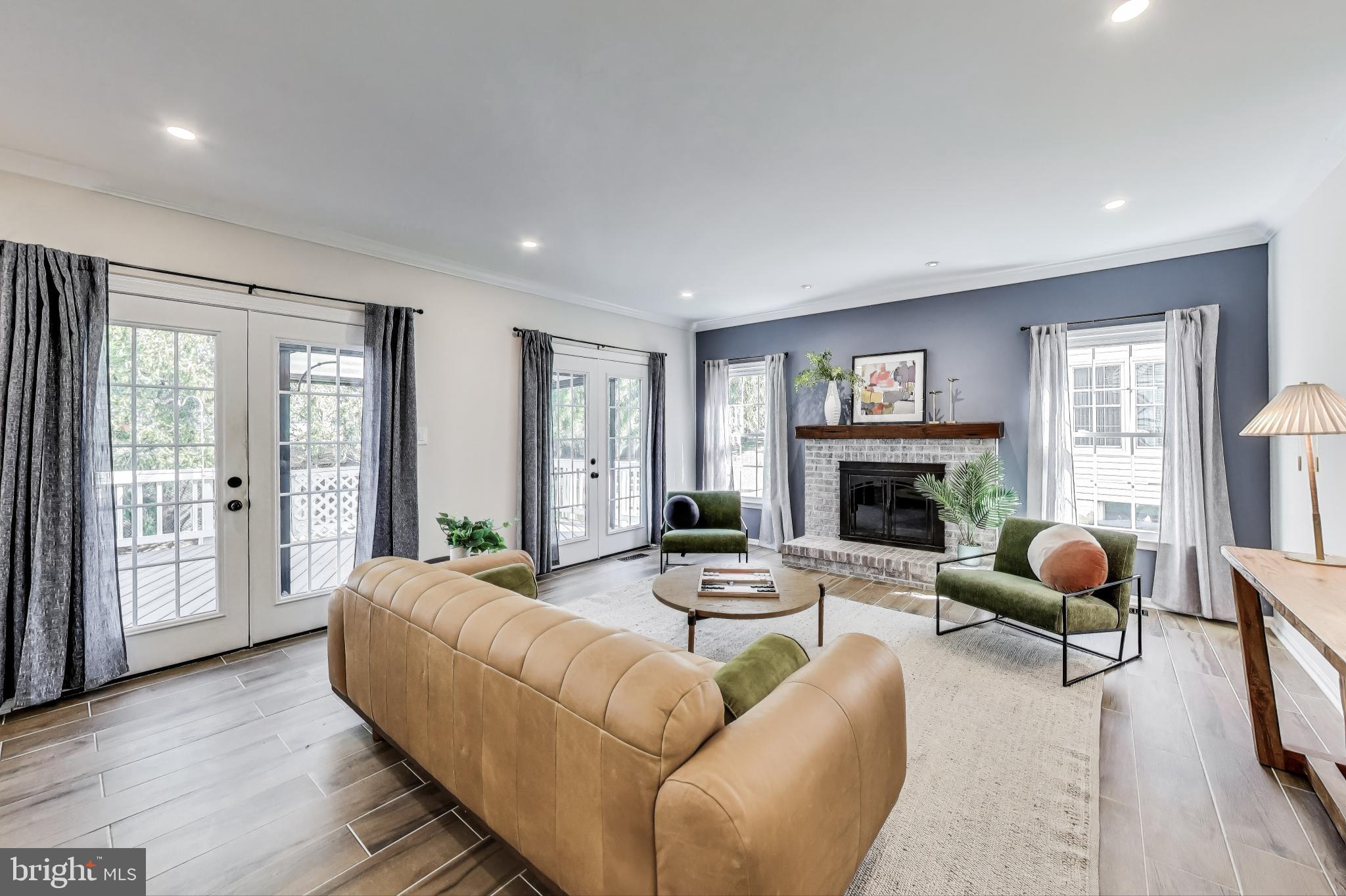 WASHINGTONIAN WOODS - Residential