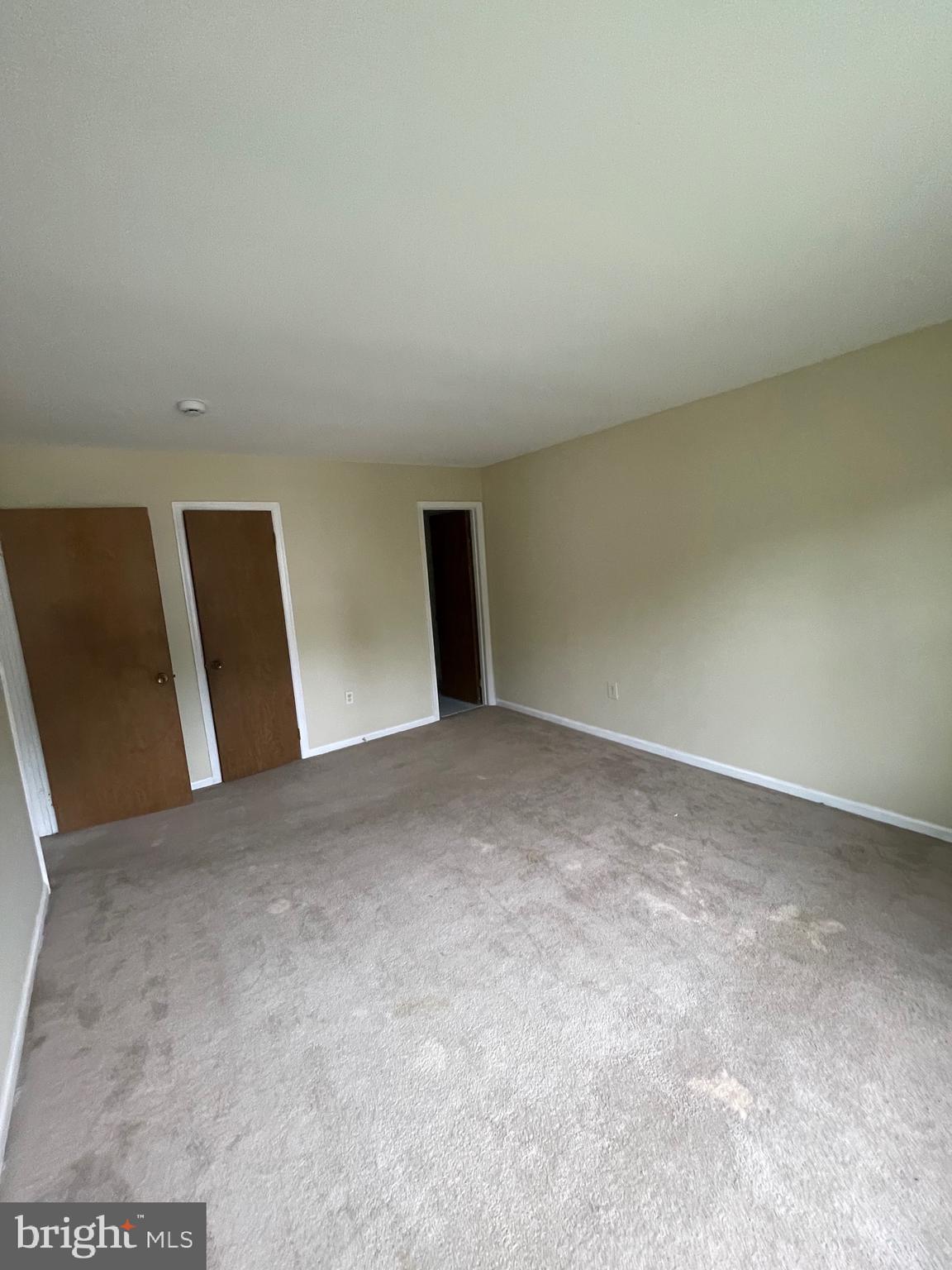 LONGWOOD KNOLLS - Residential Lease