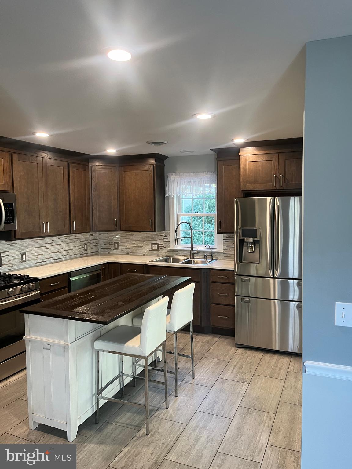 HARBOR VIEW - Residential Lease