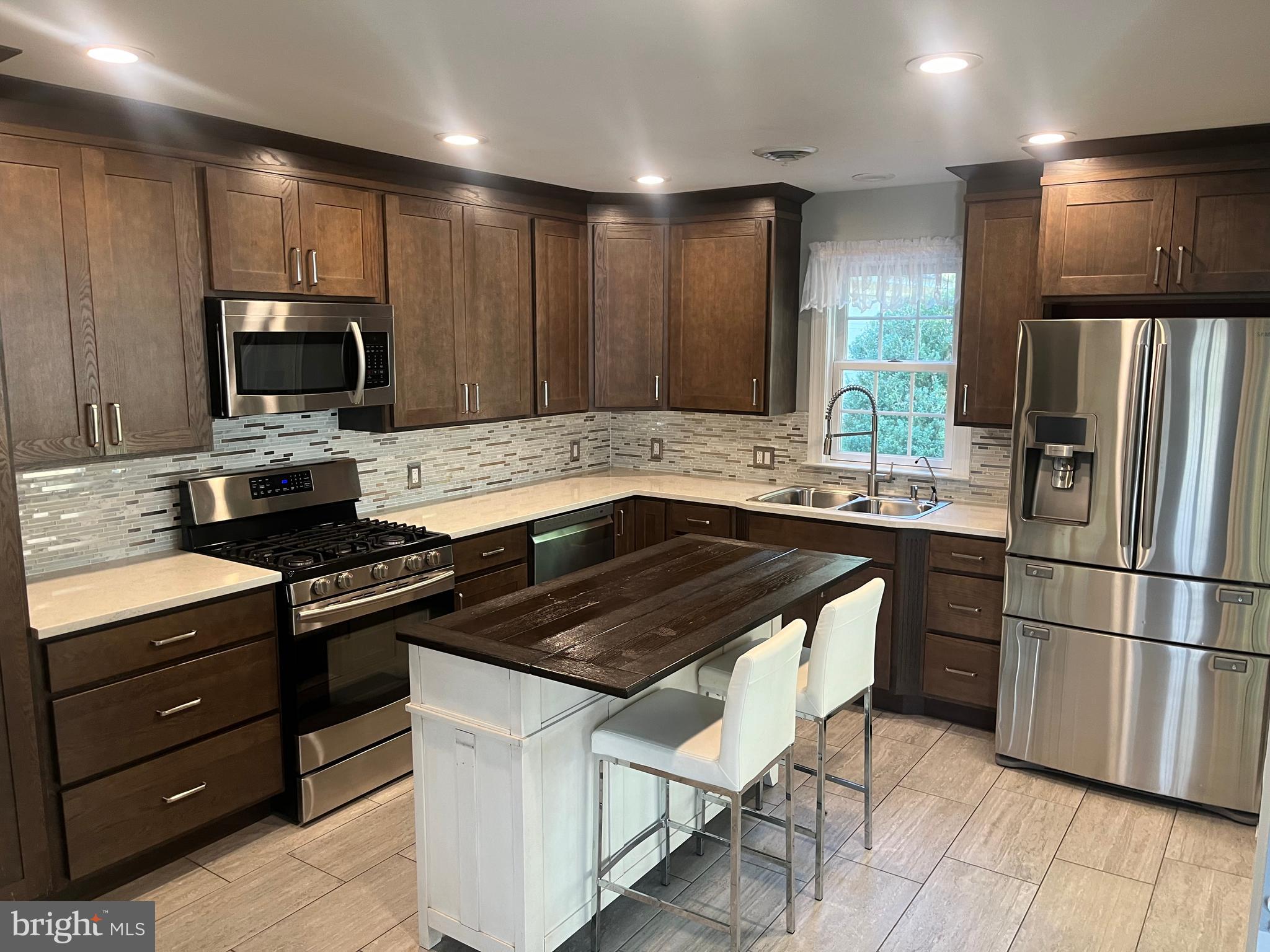 HARBOR VIEW - Residential Lease