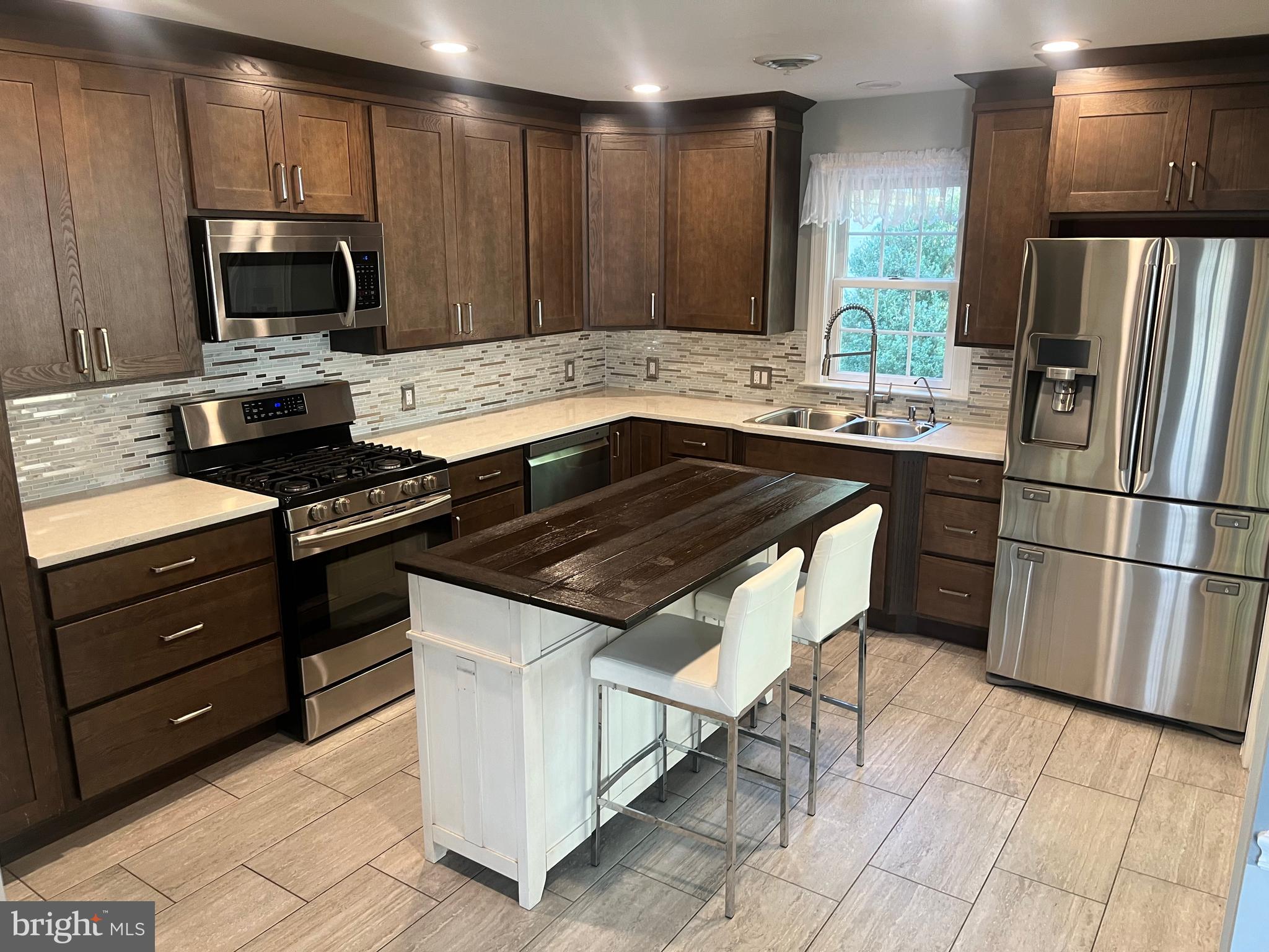 HARBOR VIEW - Residential Lease