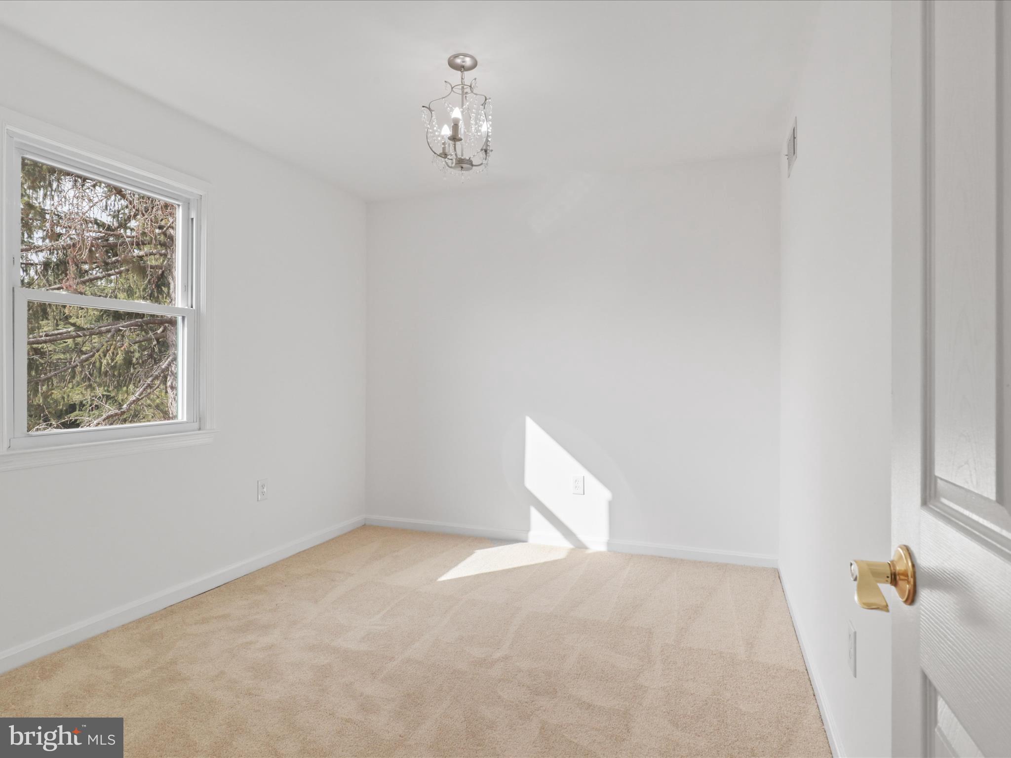 PINECREST HEIGHTS - Residential