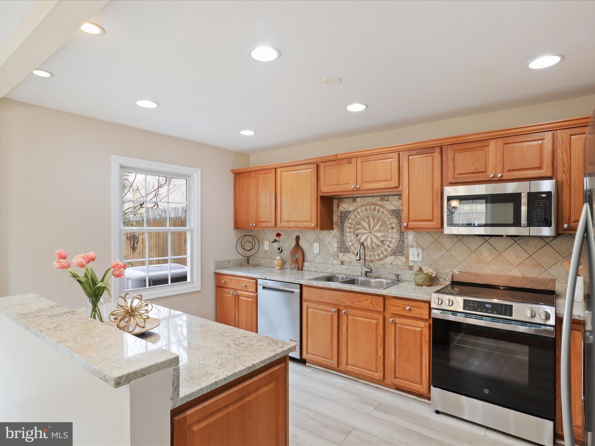 PINECREST HEIGHTS - Residential