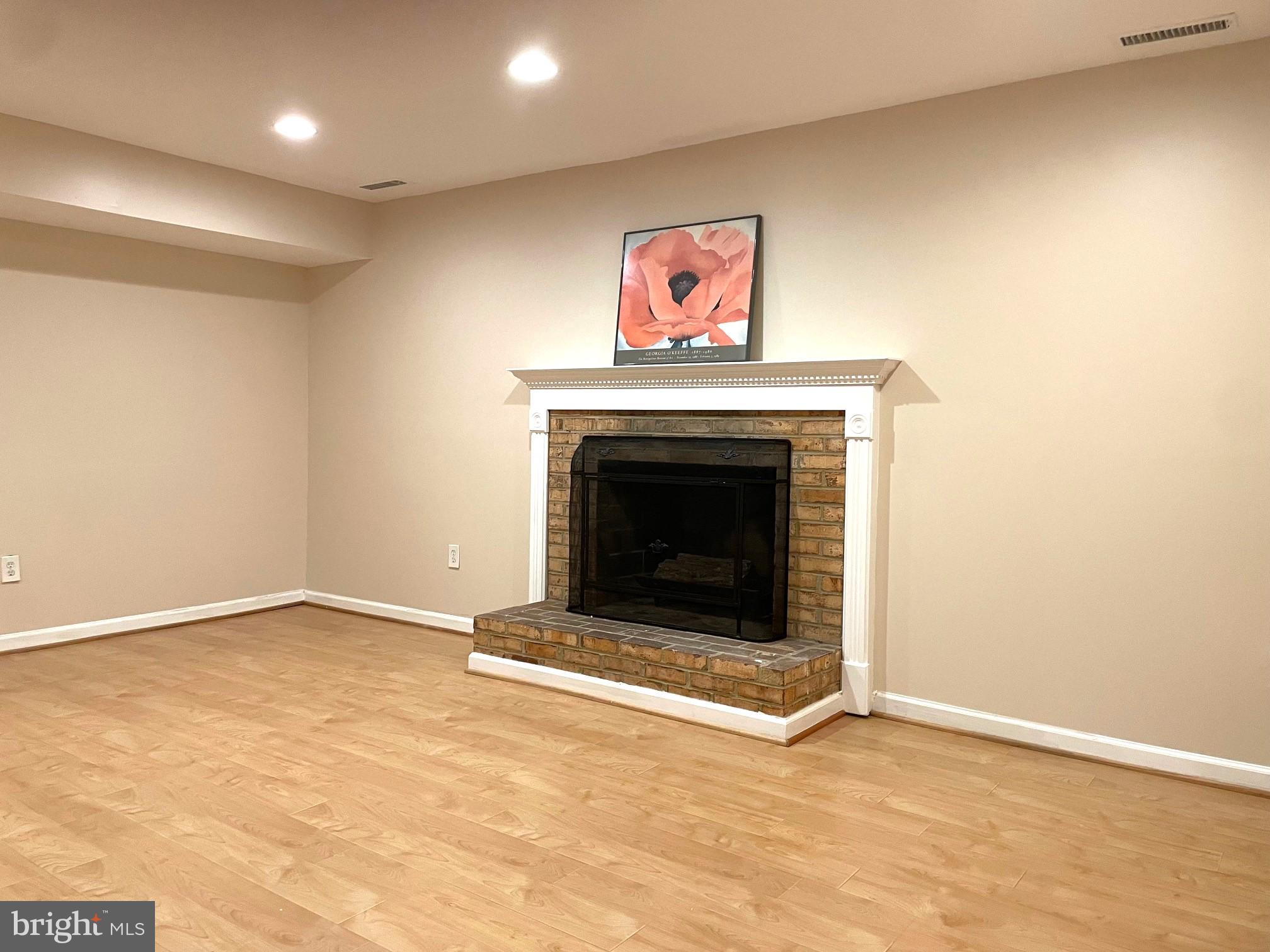 PINECREST HEIGHTS - Residential