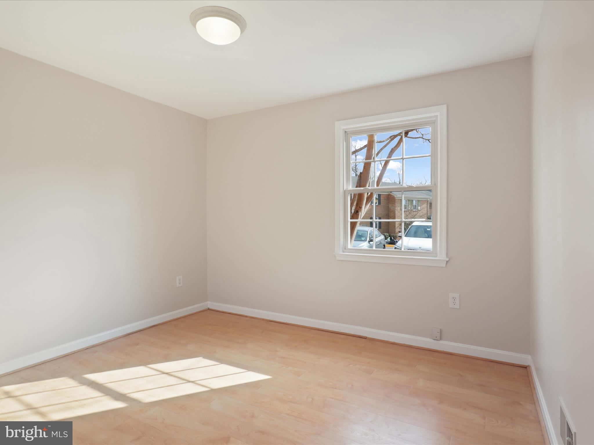 PINECREST HEIGHTS - Residential