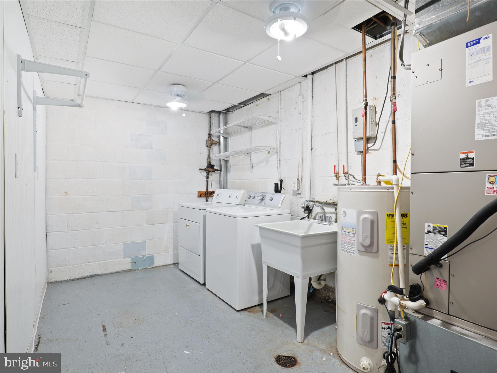 PINECREST HEIGHTS - Residential