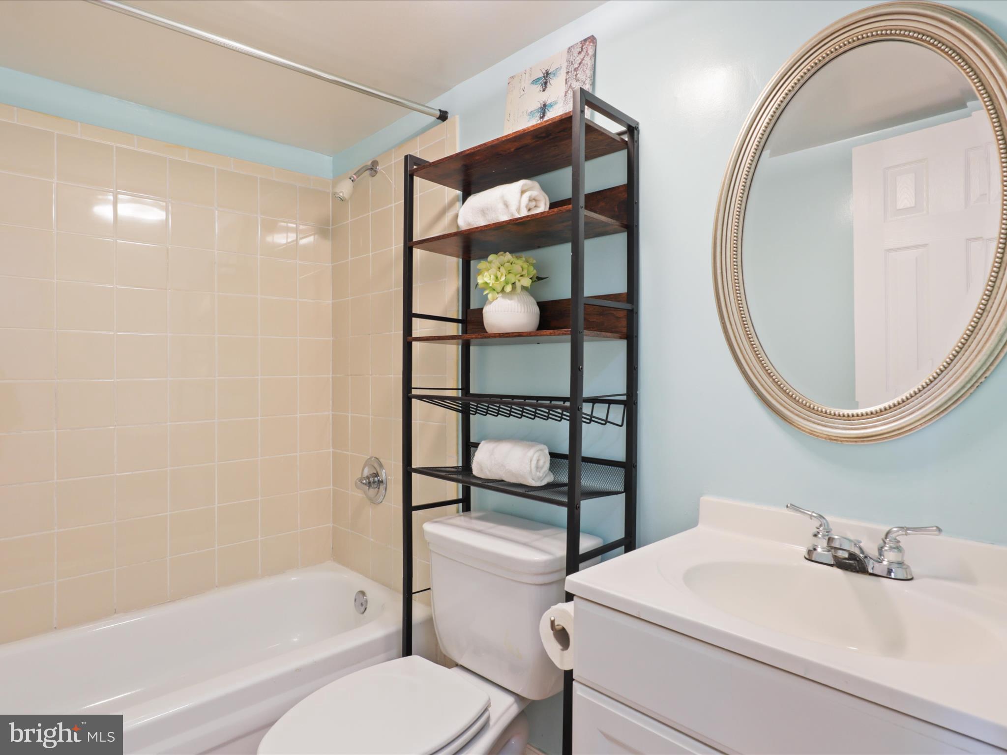 PINECREST HEIGHTS - Residential