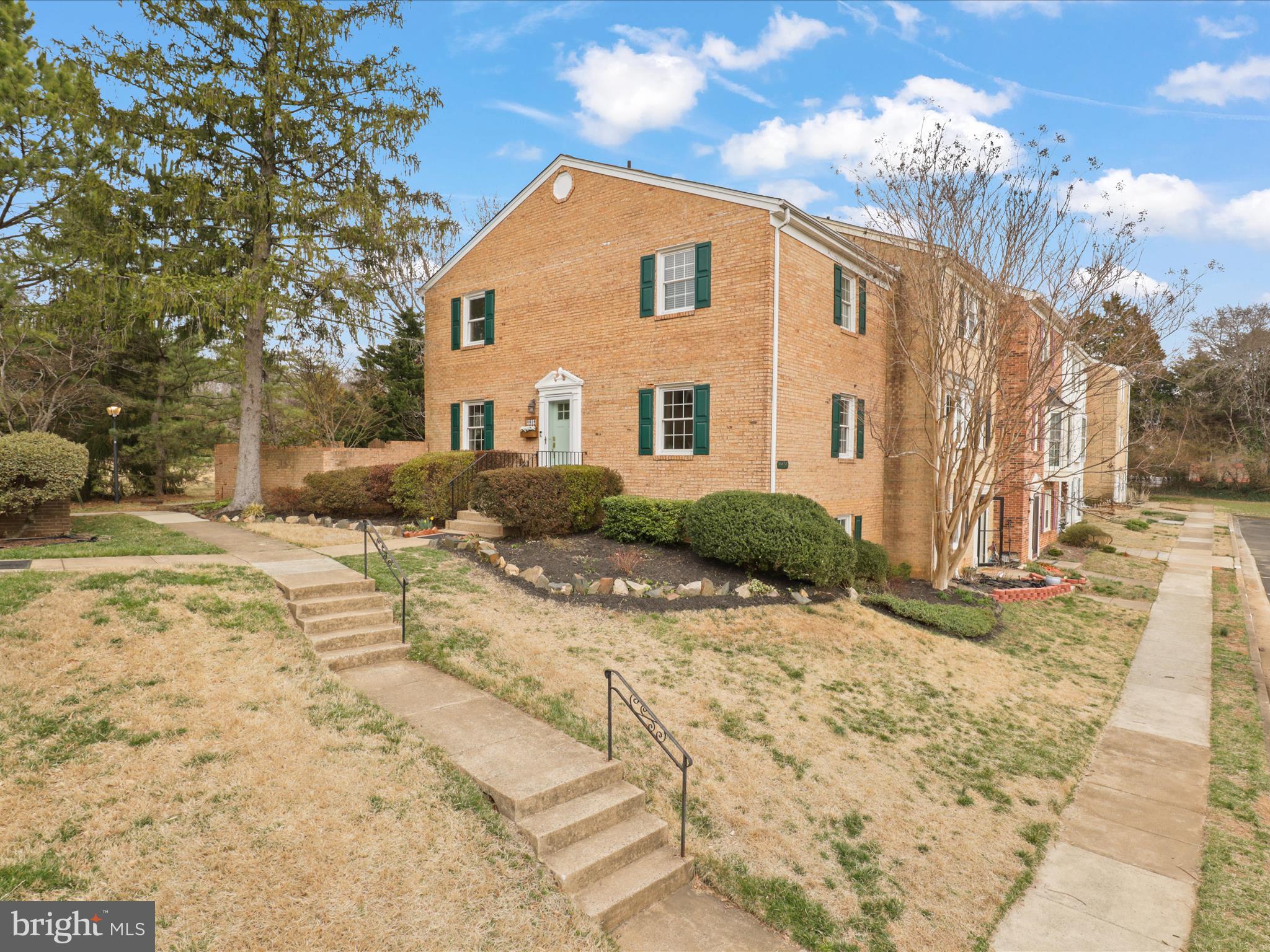 PINECREST HEIGHTS - Residential