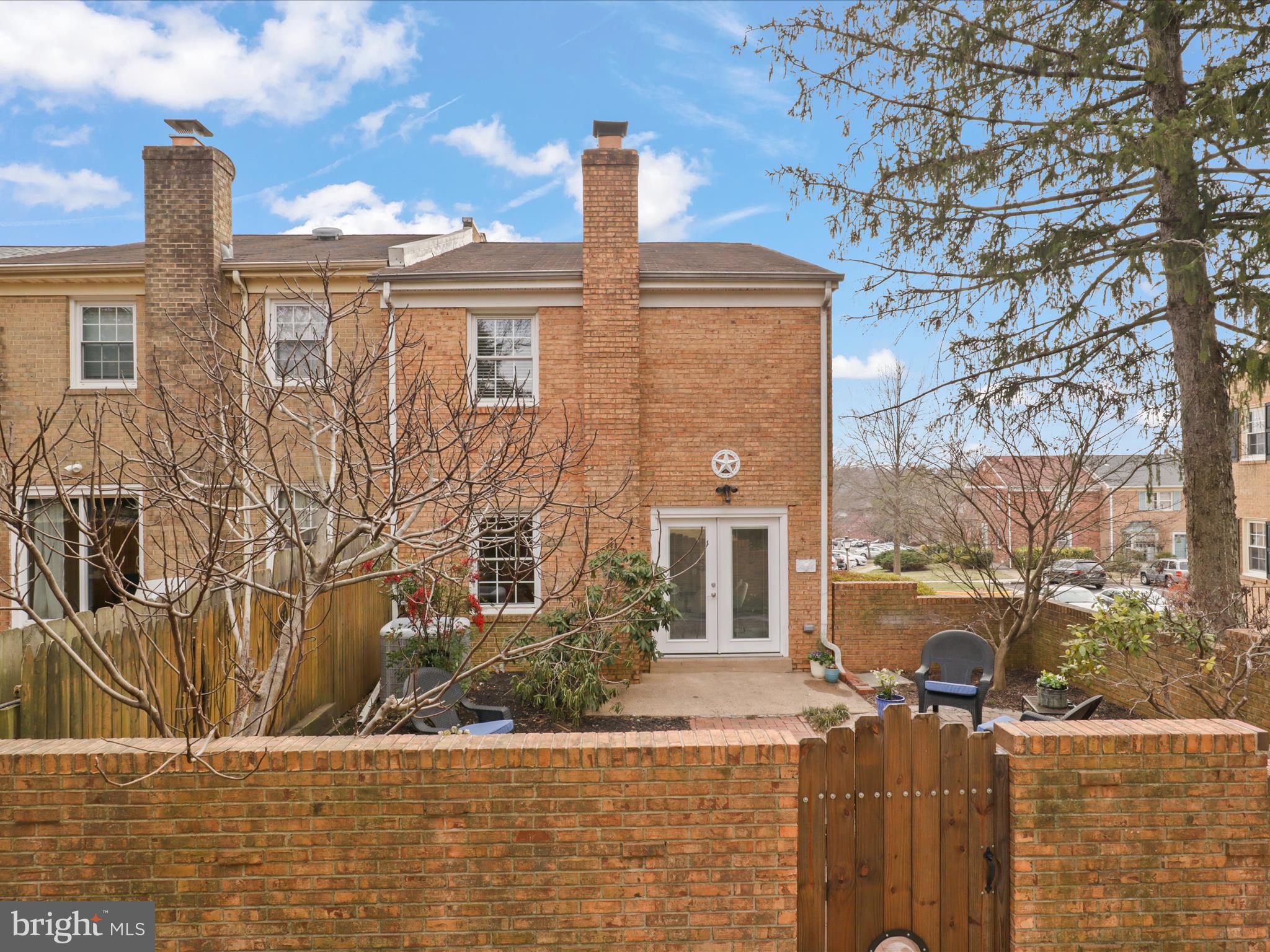 PINECREST HEIGHTS - Residential