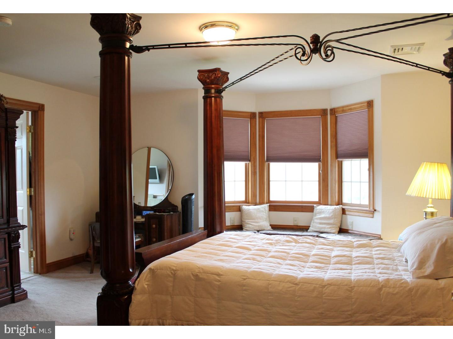 HAWK RIDGE ESTATES - Residential