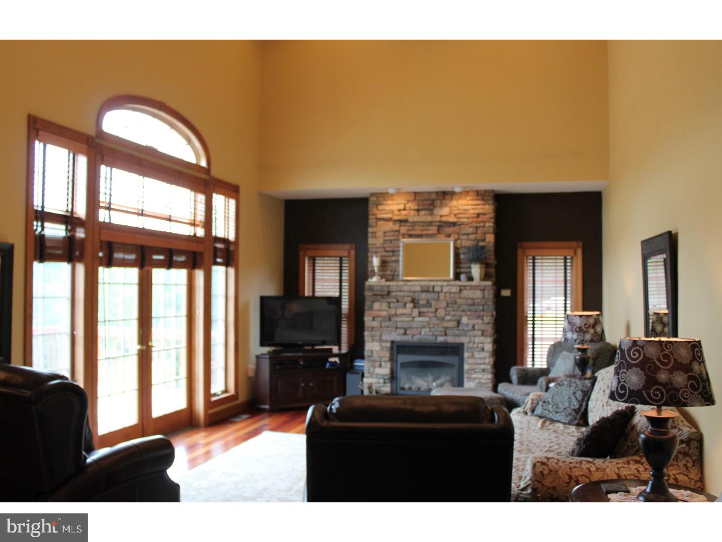 HAWK RIDGE ESTATES - Residential