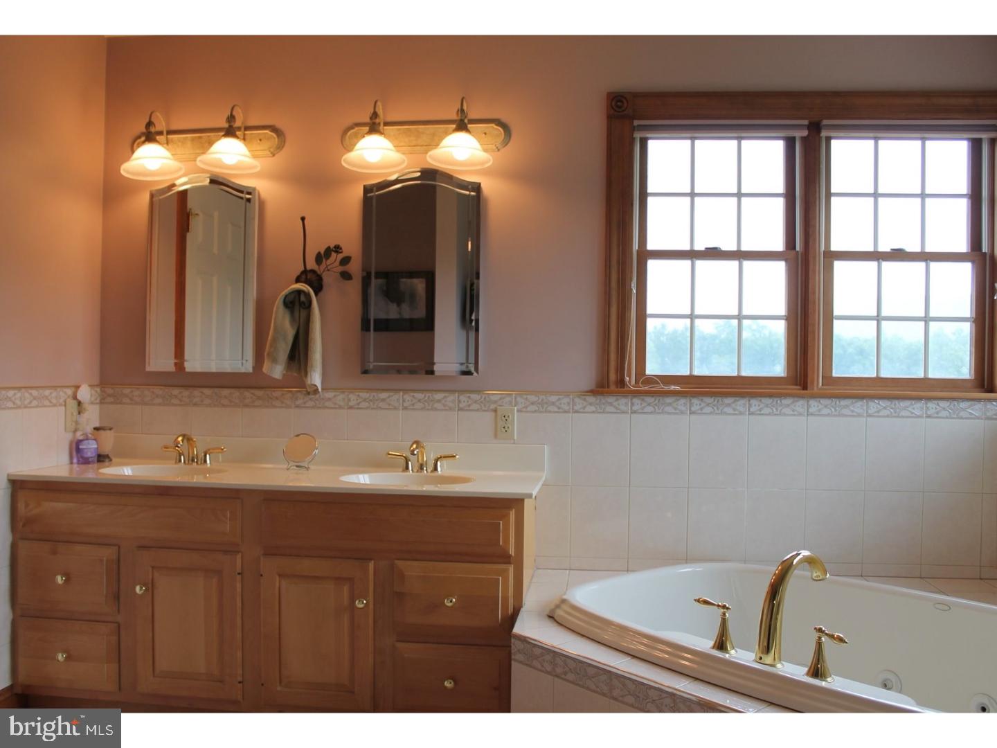 HAWK RIDGE ESTATES - Residential