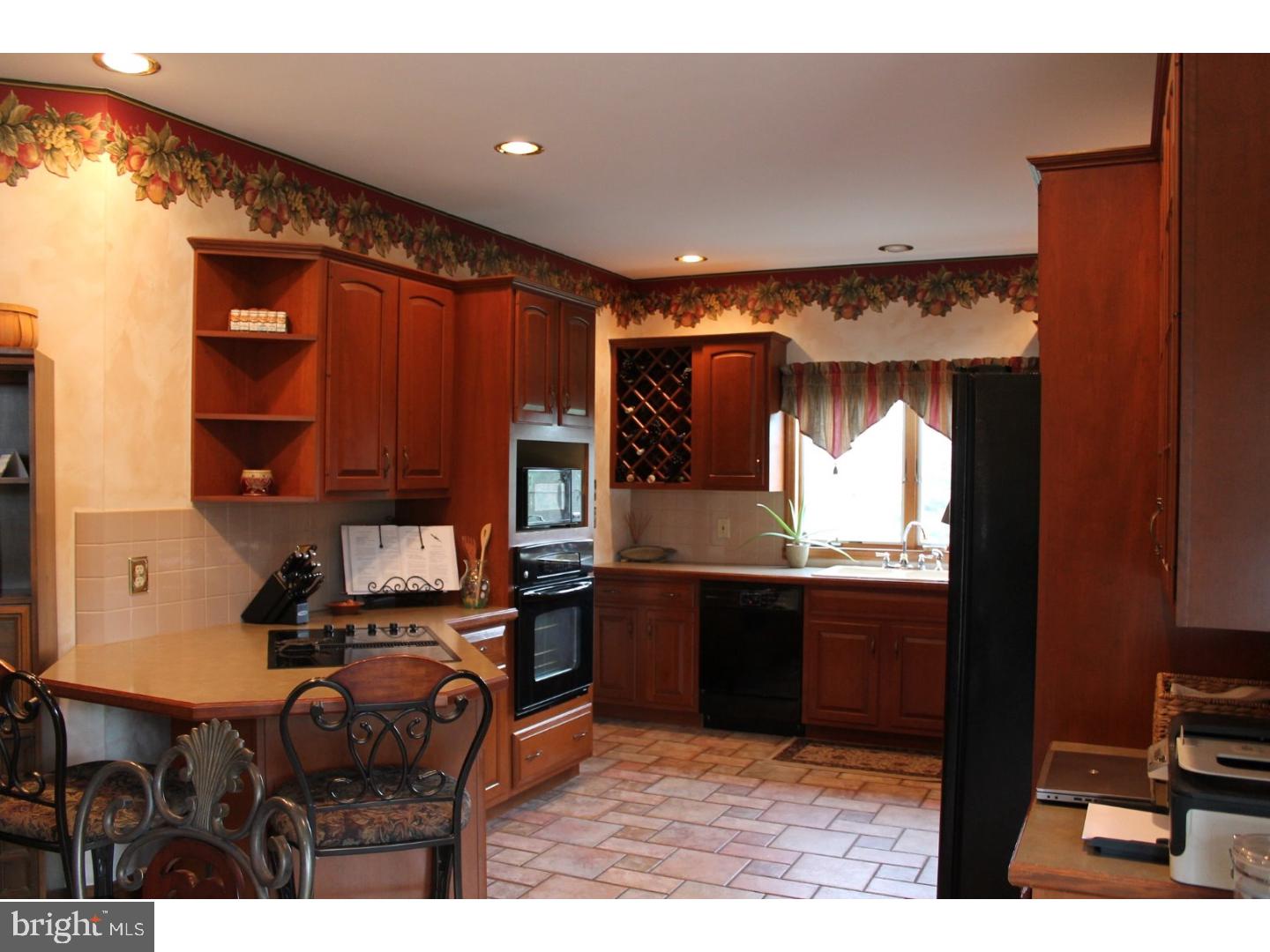 HAWK RIDGE ESTATES - Residential