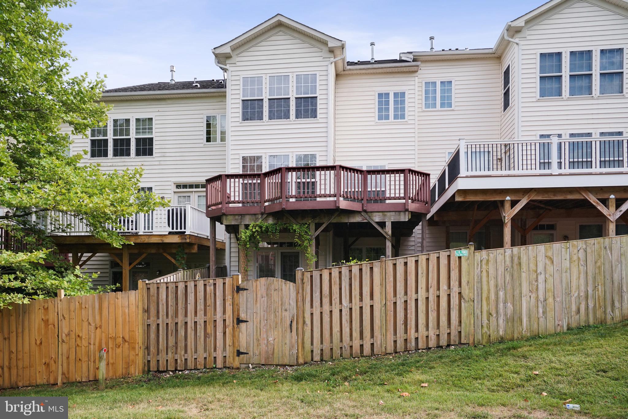 LAUREL HIGHLANDS - Residential