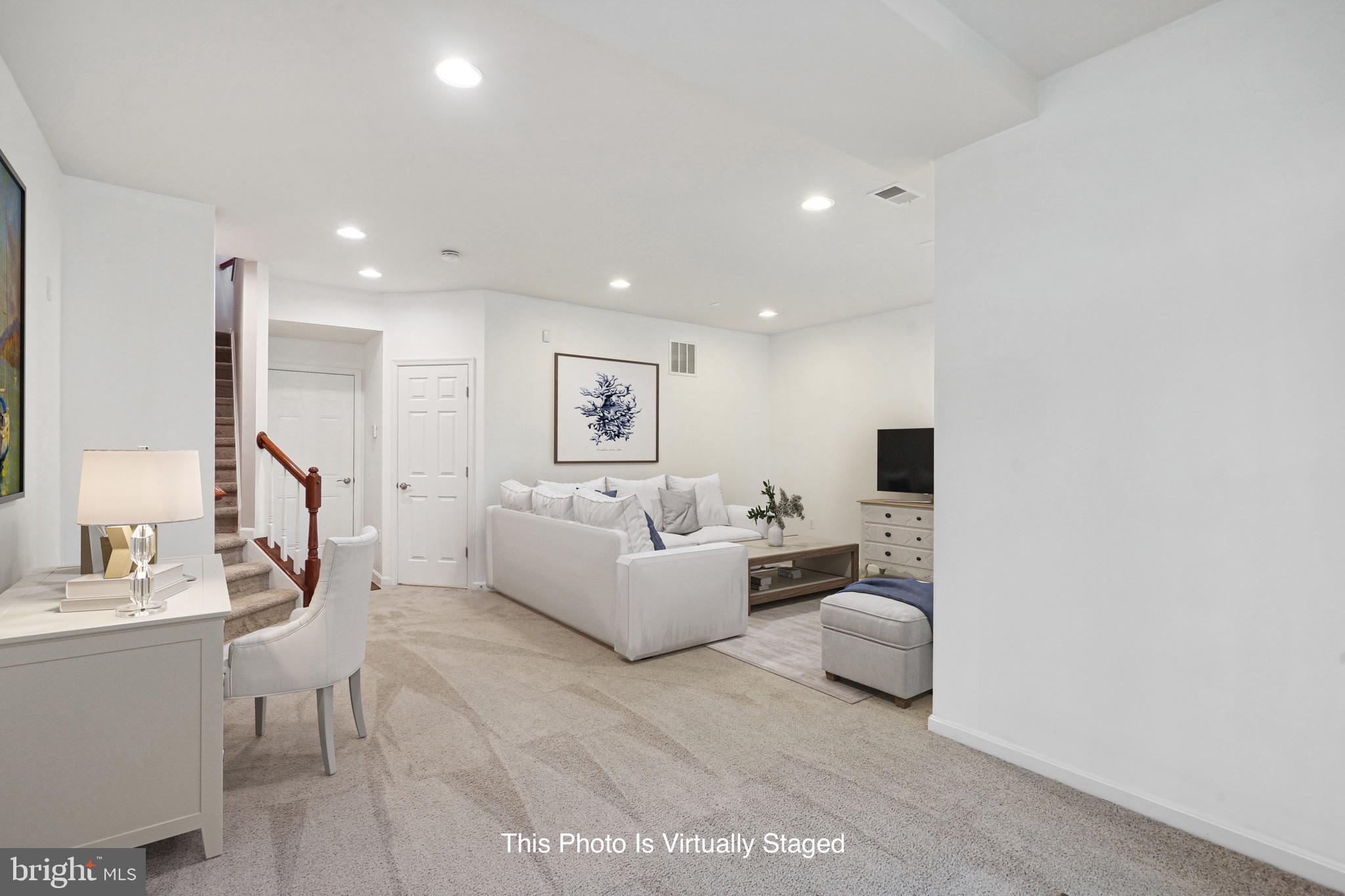 LAUREL HIGHLANDS - Residential