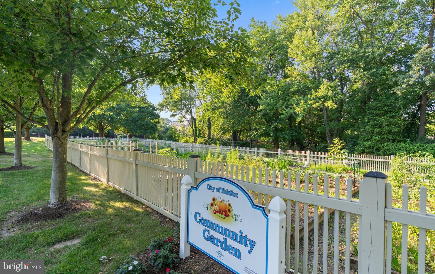 PROVIDENCE SQUARE - Residential