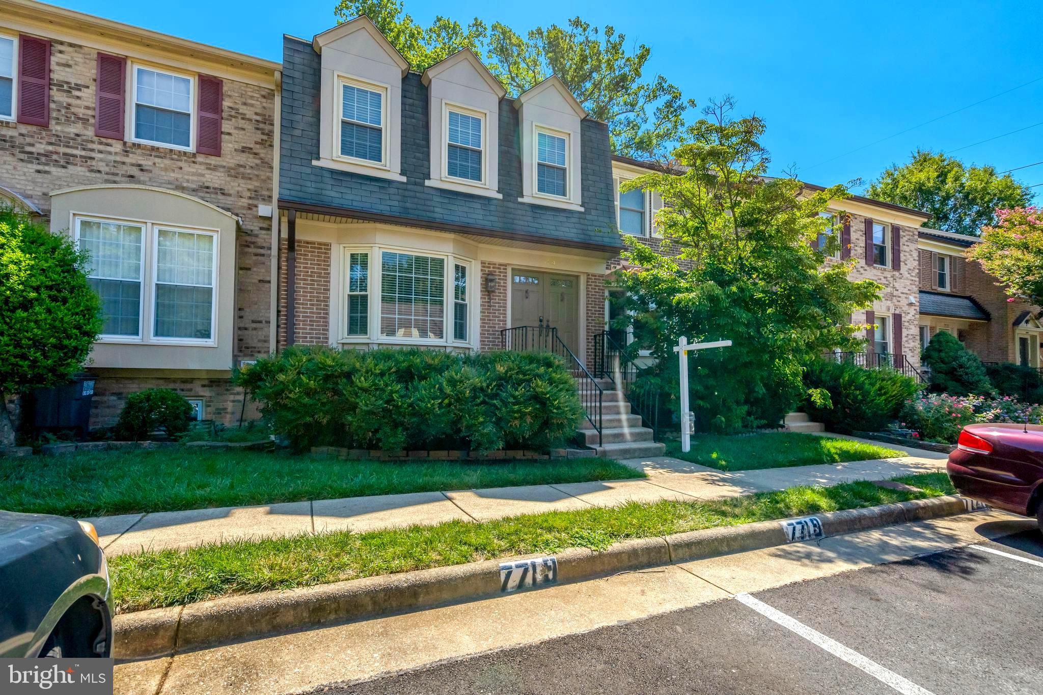 7719 BRISTOL SQUARE COURT