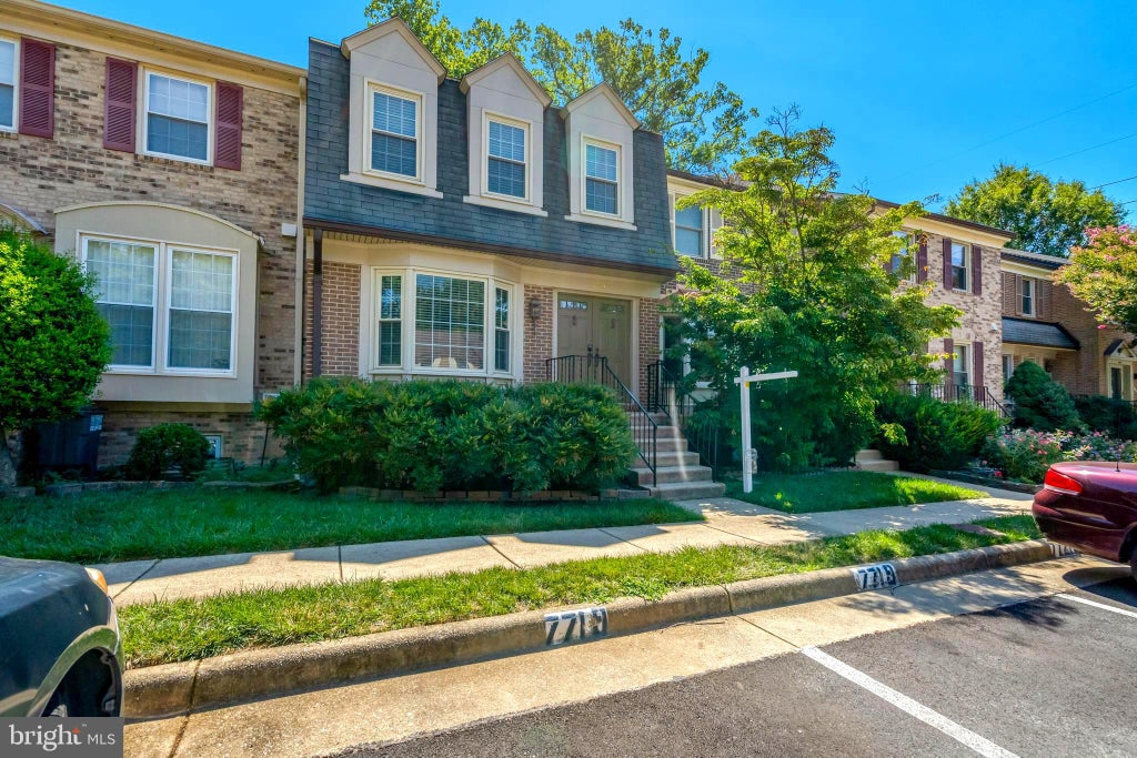 Photo of 7719 Bristol Square Court, SPRINGFIELD, VA 22153 (MLS # VAFX2330040)