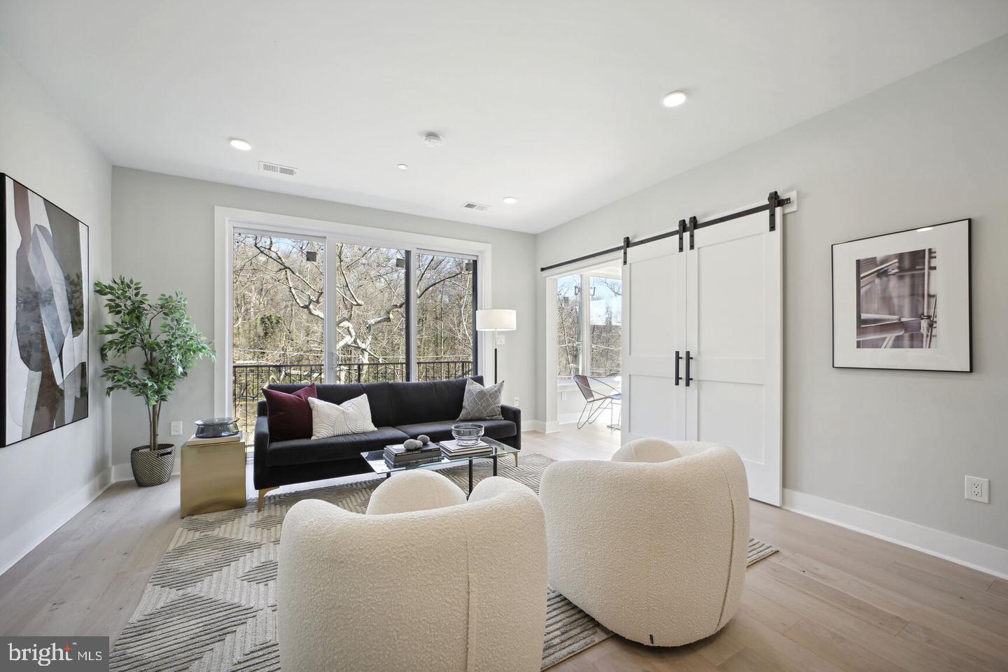 2019 M STREET NE 7