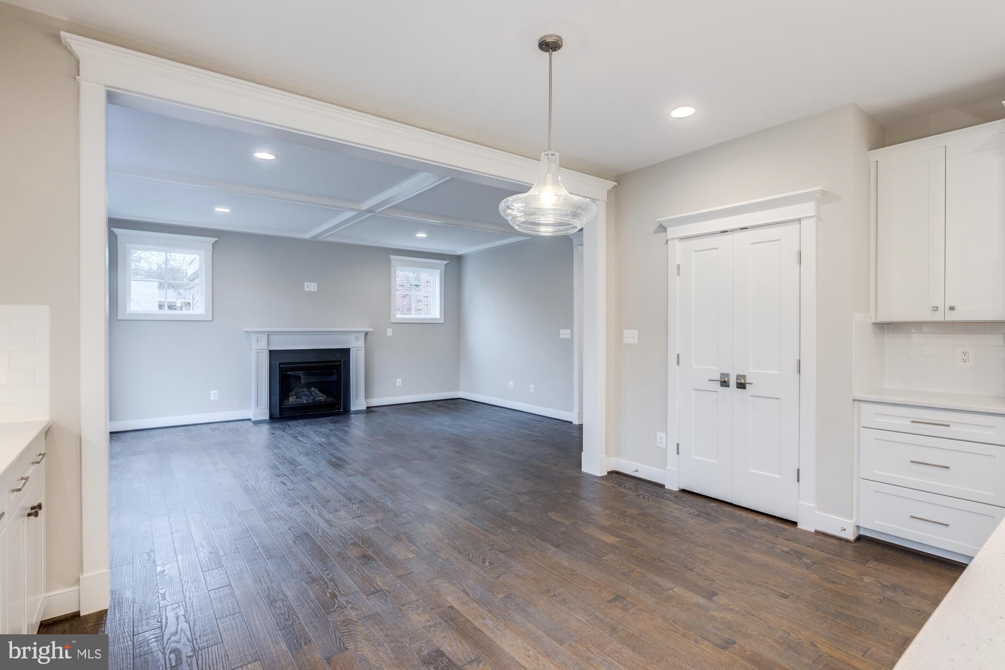 HILLWOOD - Residential