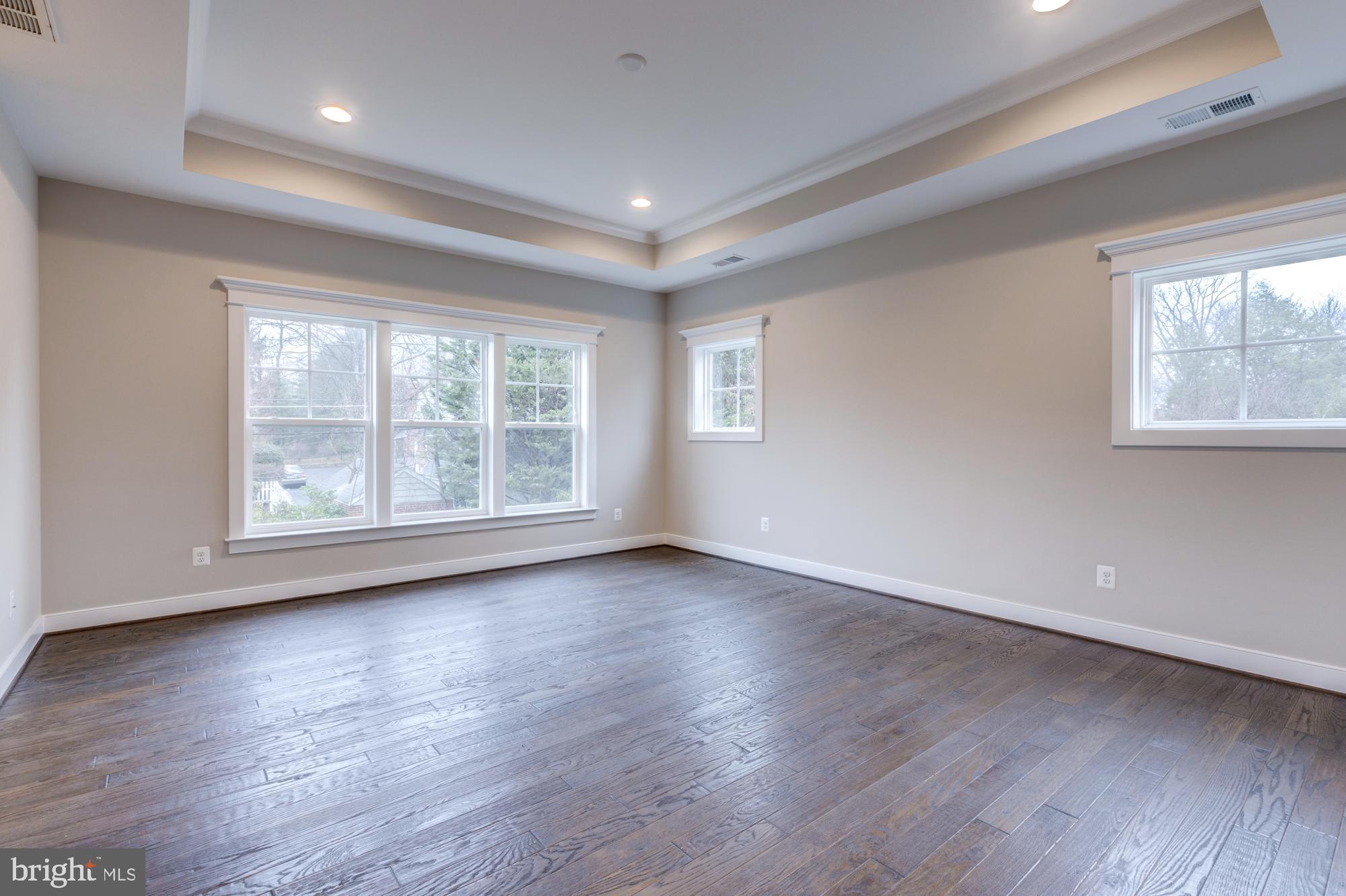 HILLWOOD - Residential