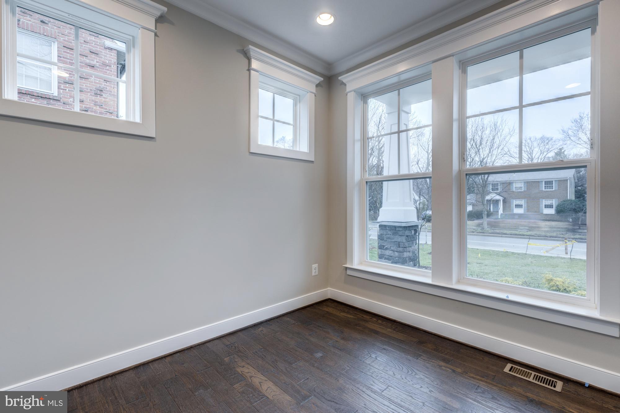 HILLWOOD - Residential