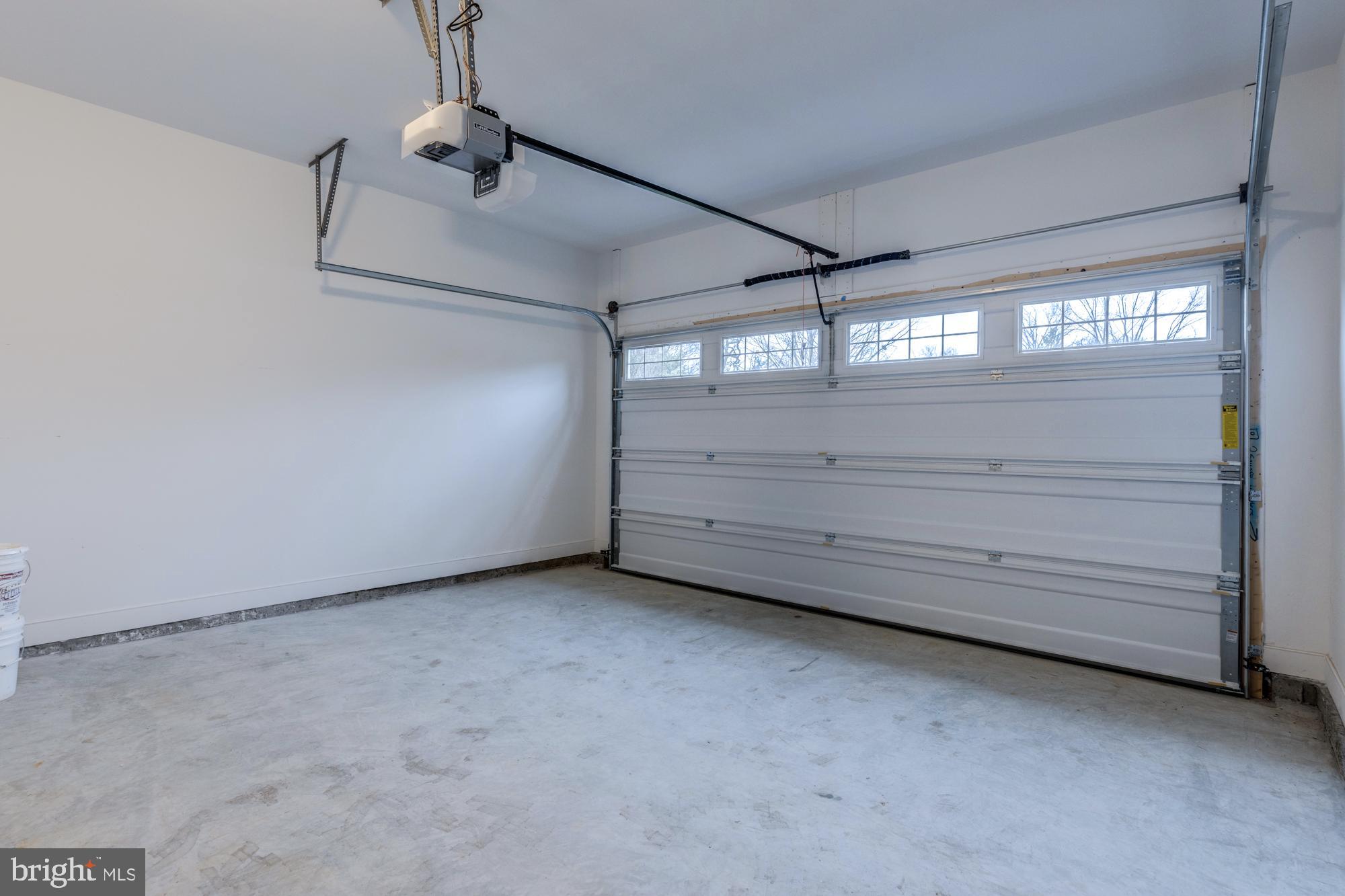 HILLWOOD - Residential