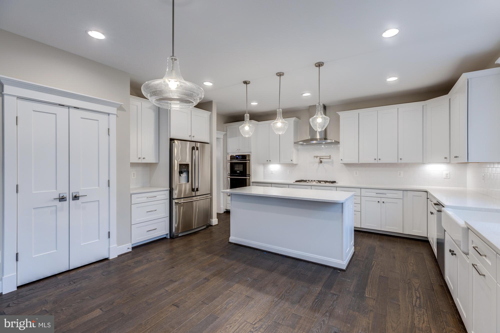 HILLWOOD - Residential