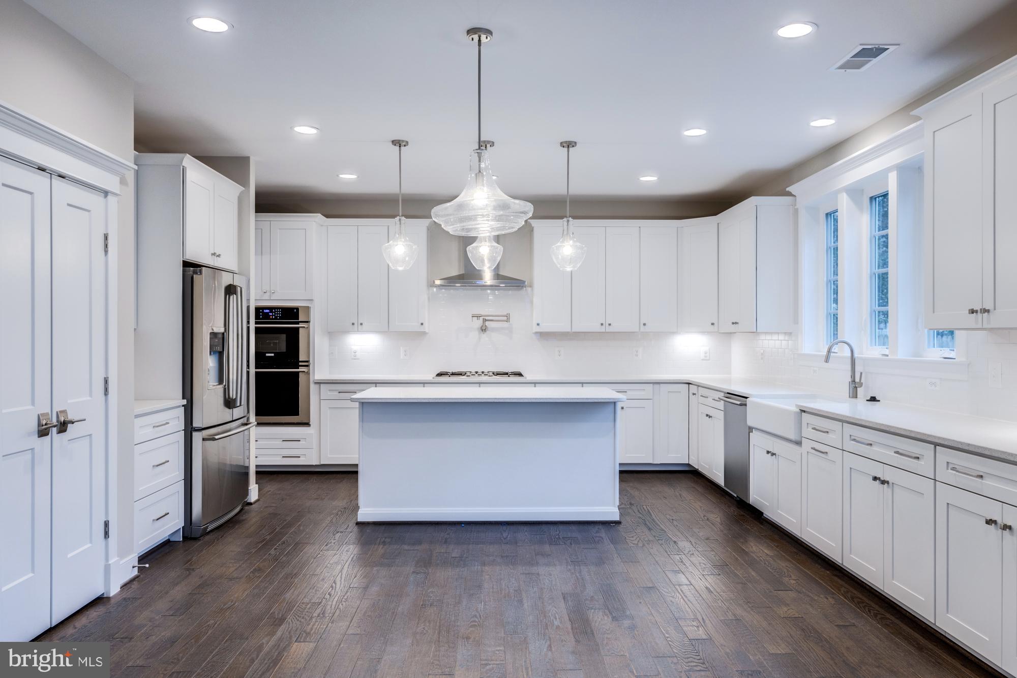 HILLWOOD - Residential