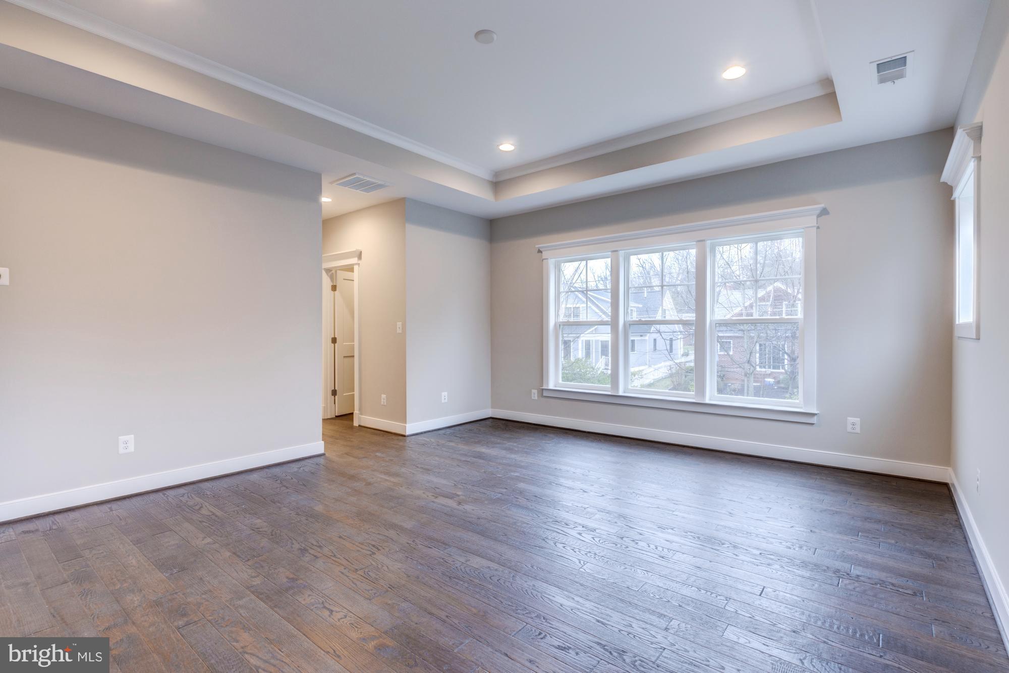 HILLWOOD - Residential