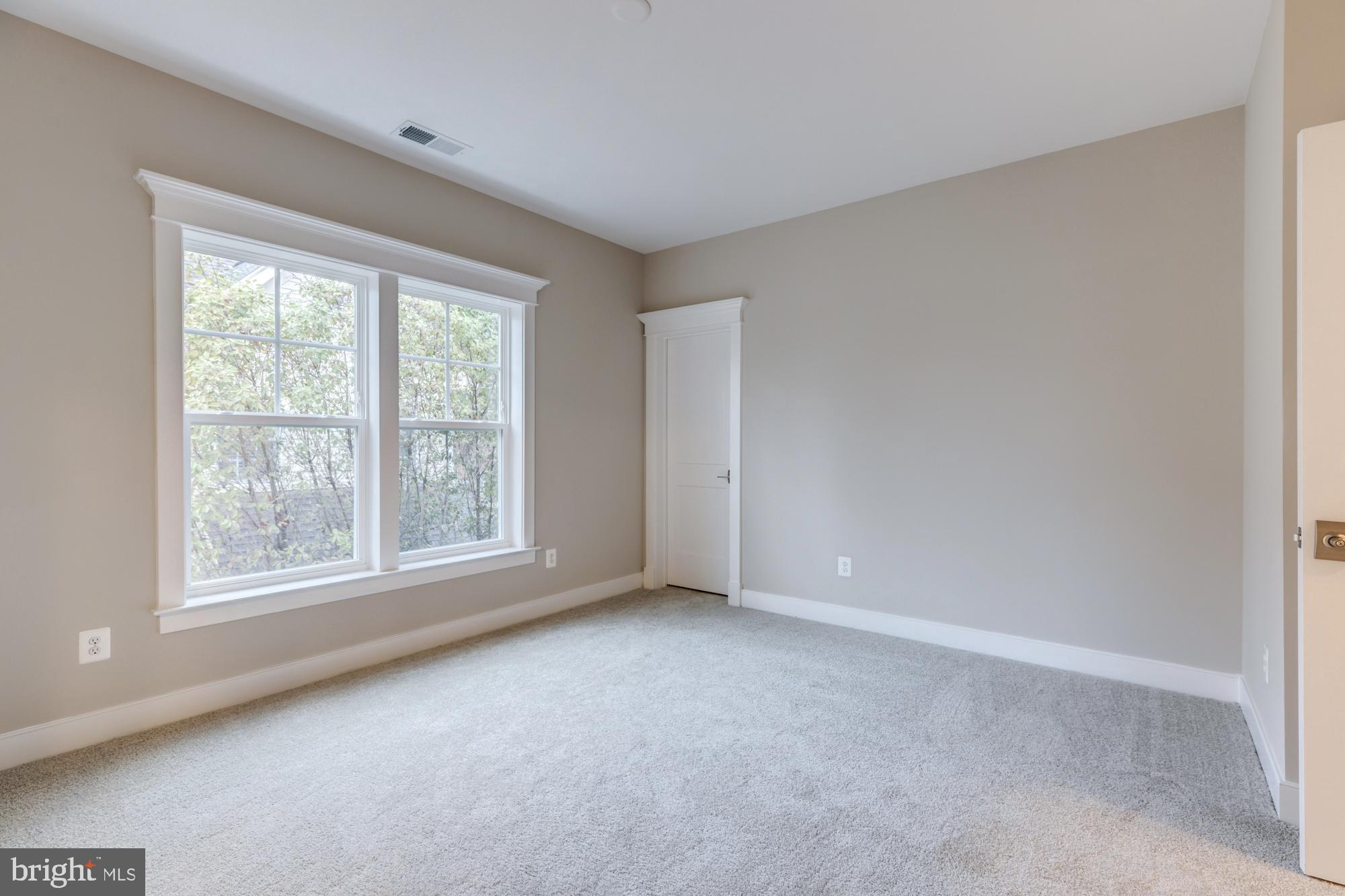 HILLWOOD - Residential