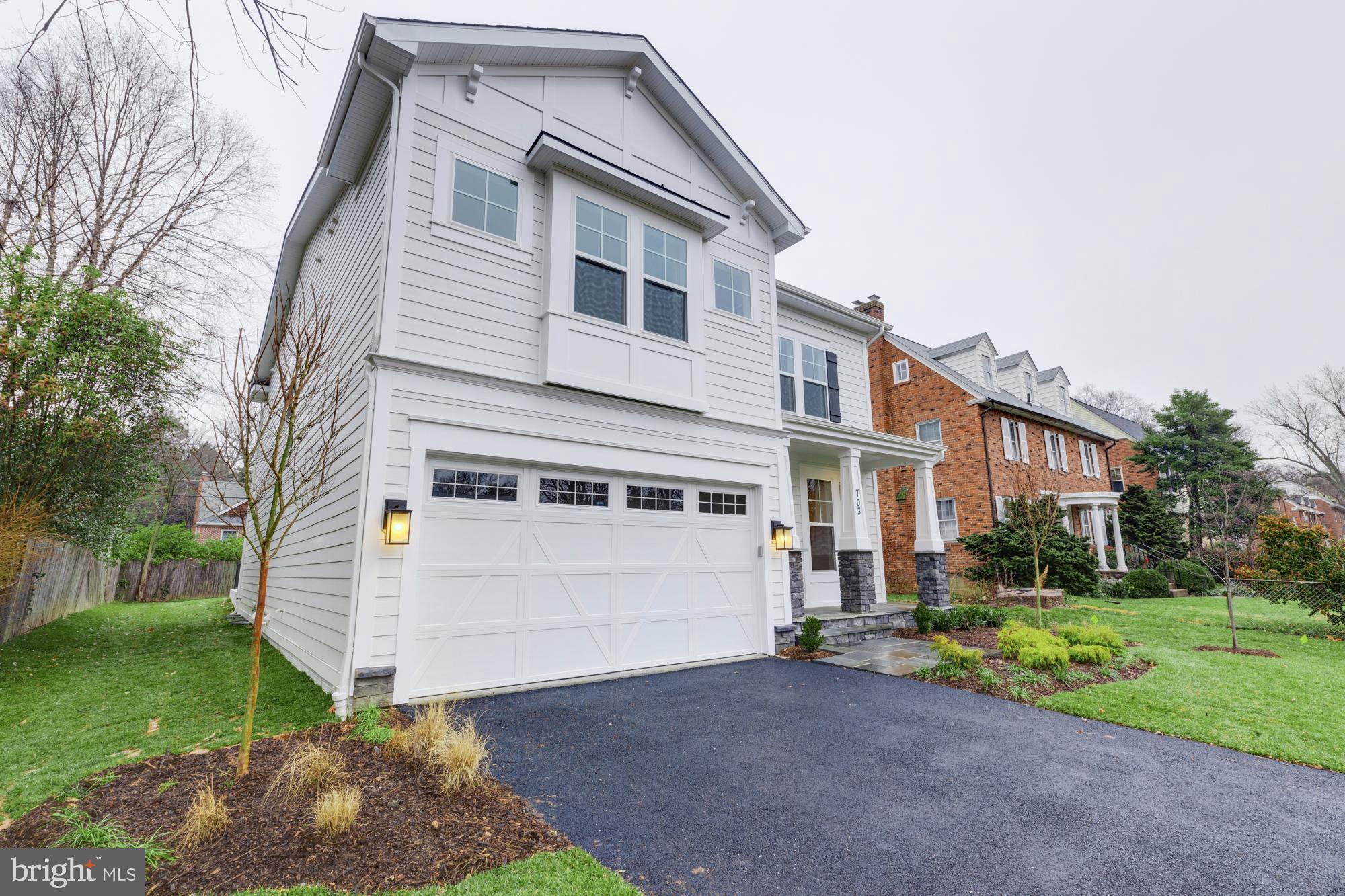 HILLWOOD - Residential