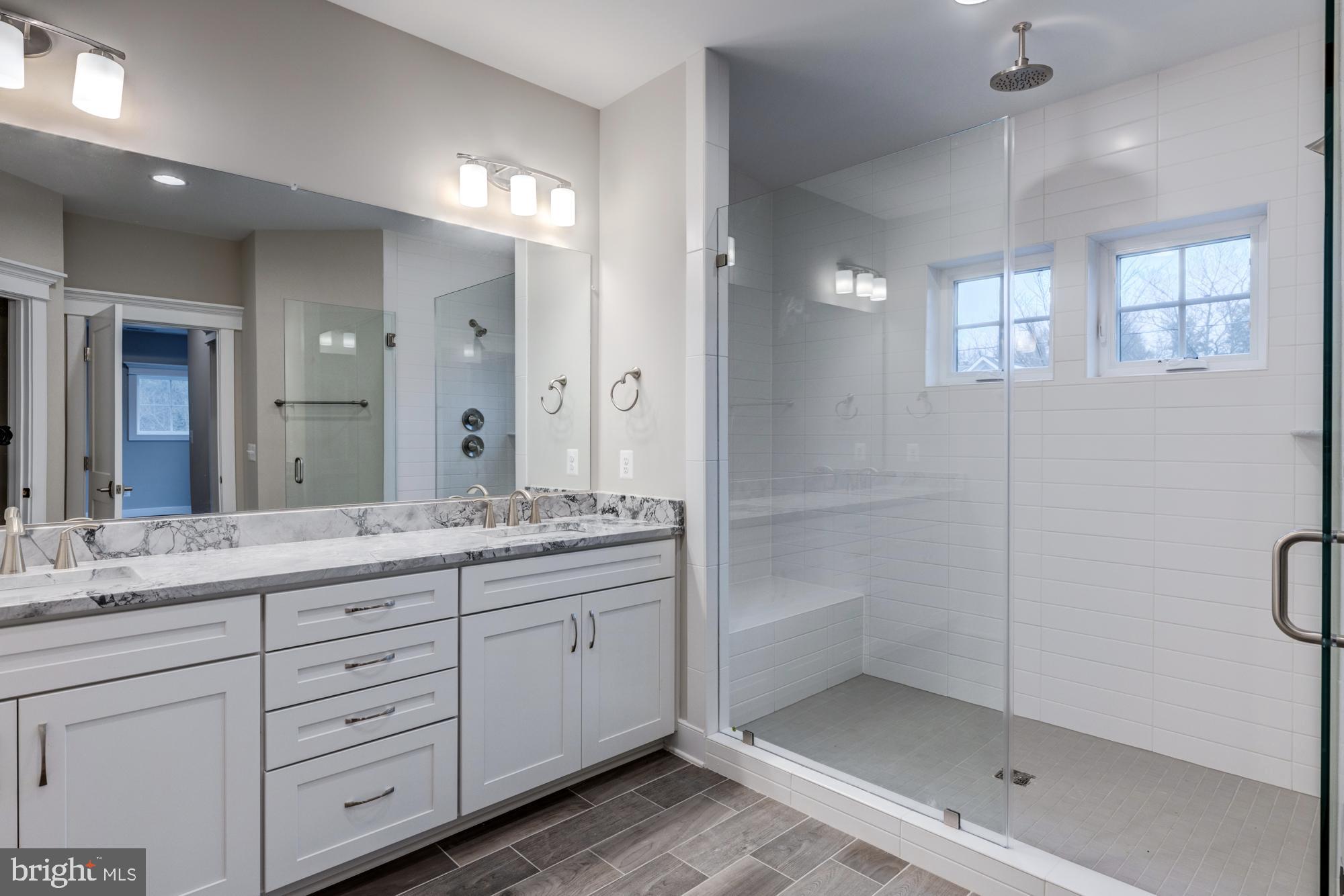 HILLWOOD - Residential