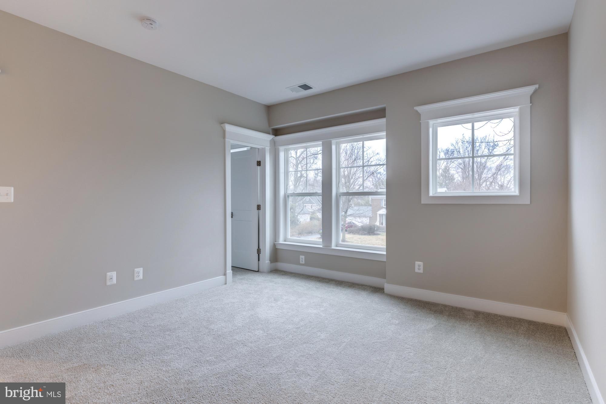 HILLWOOD - Residential