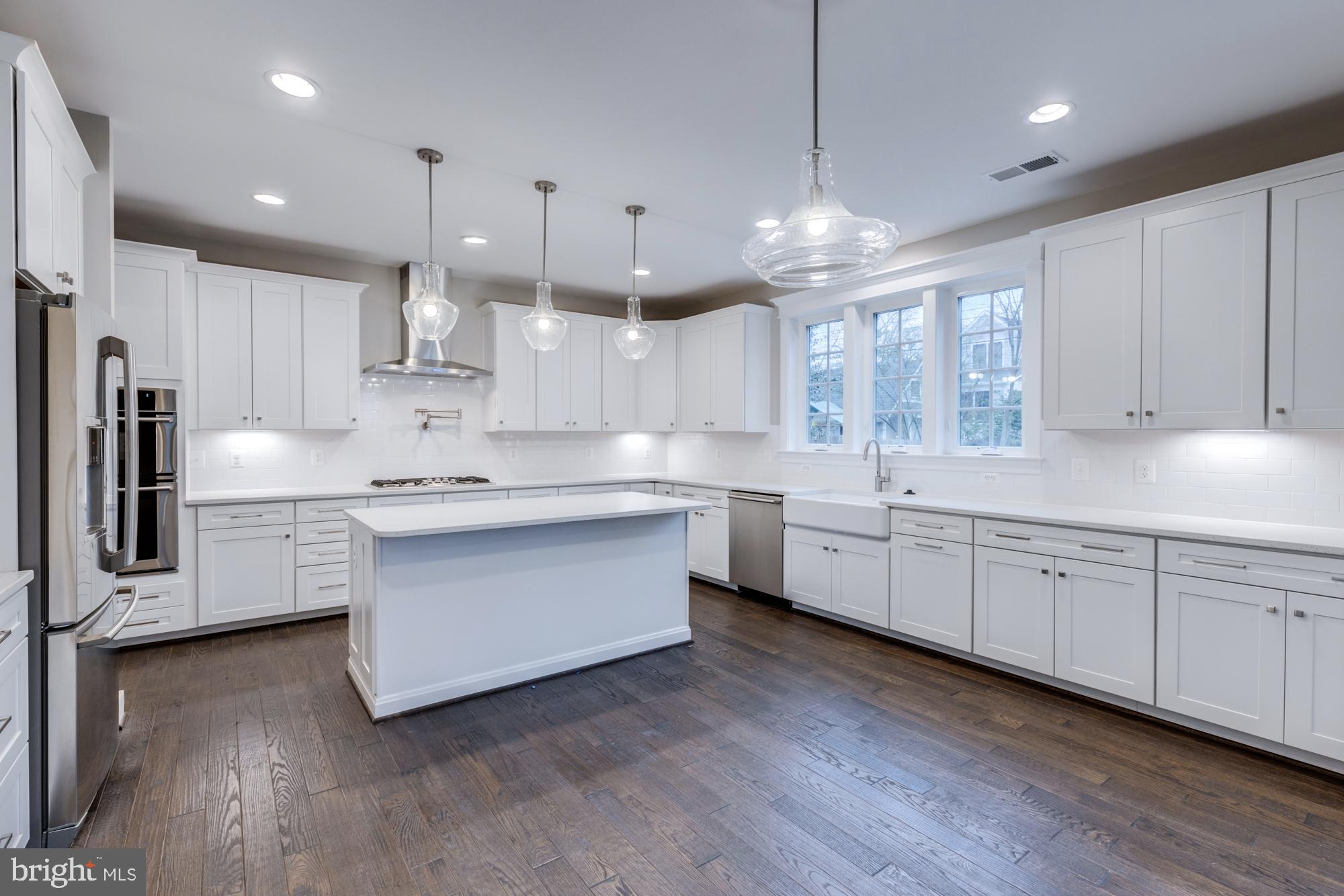 HILLWOOD - Residential