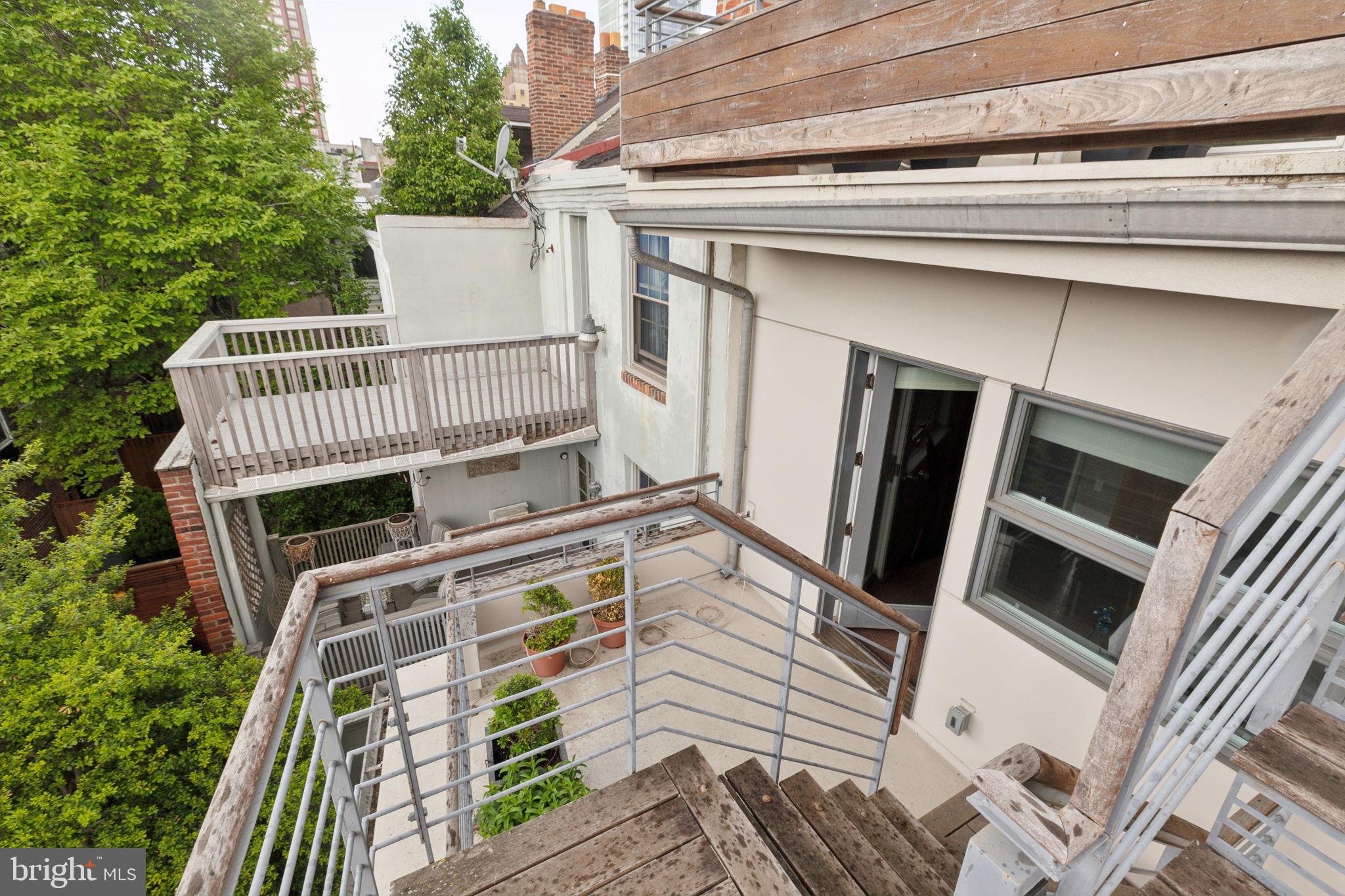 WASHINGTON SQ WEST - Residential