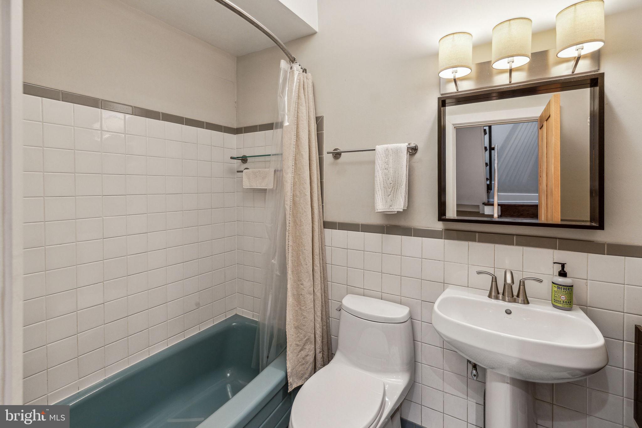 WASHINGTON SQ WEST - Residential