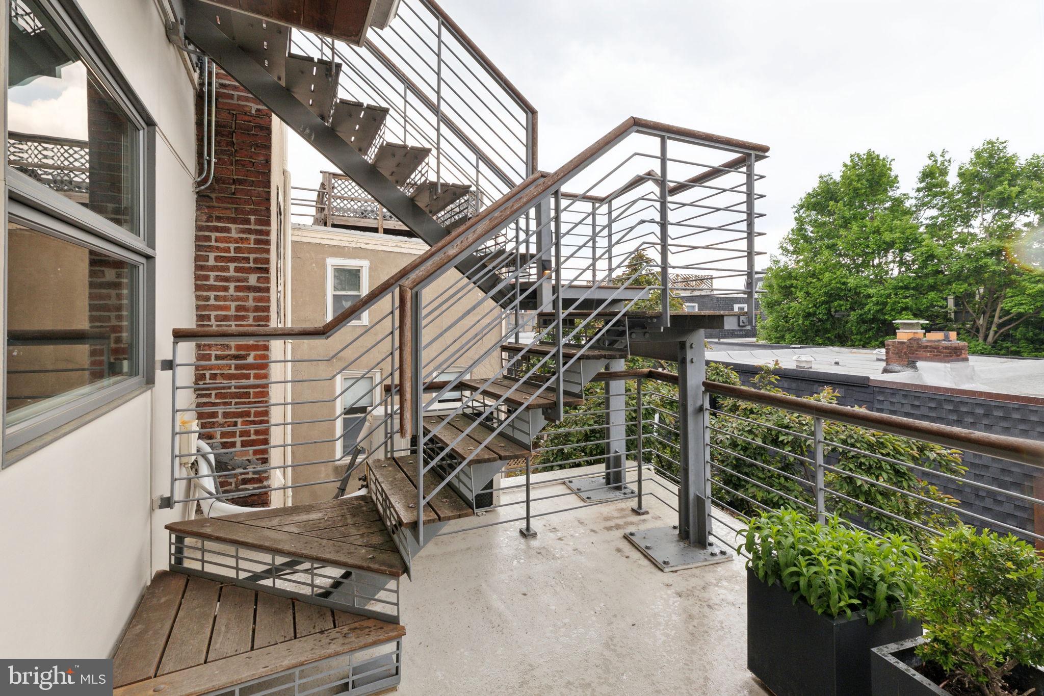 WASHINGTON SQ WEST - Residential