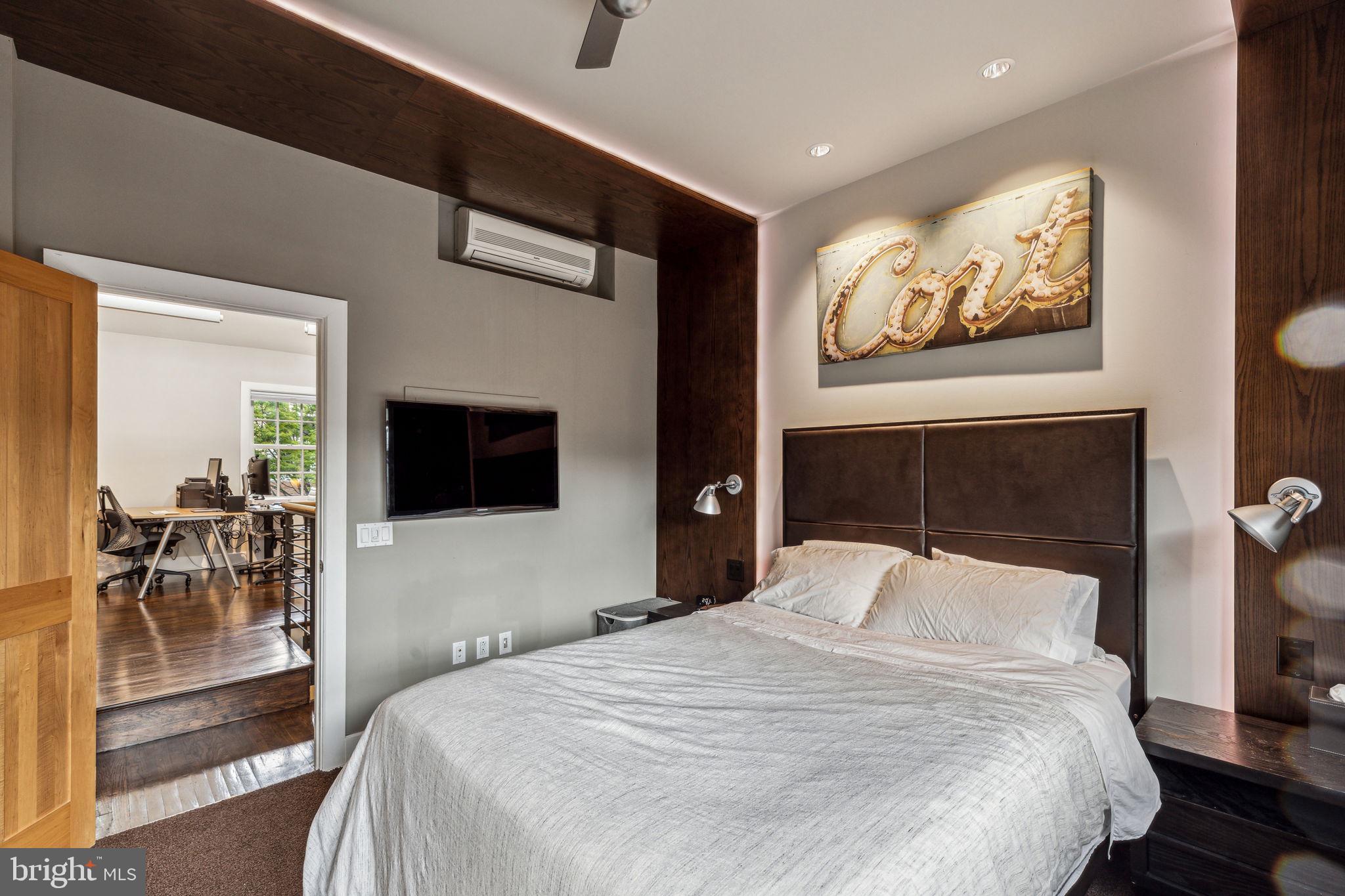 WASHINGTON SQ WEST - Residential