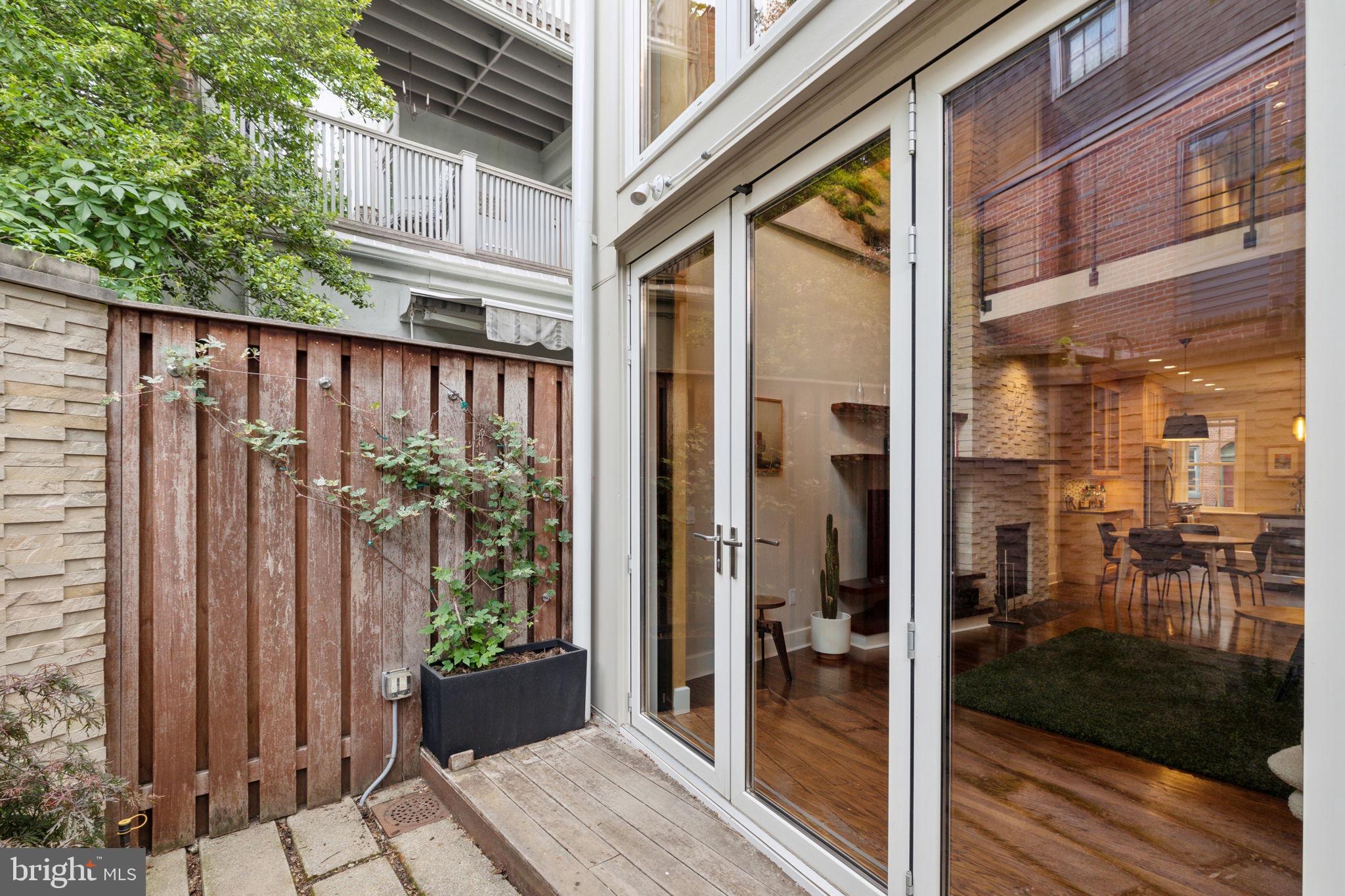 WASHINGTON SQ WEST - Residential