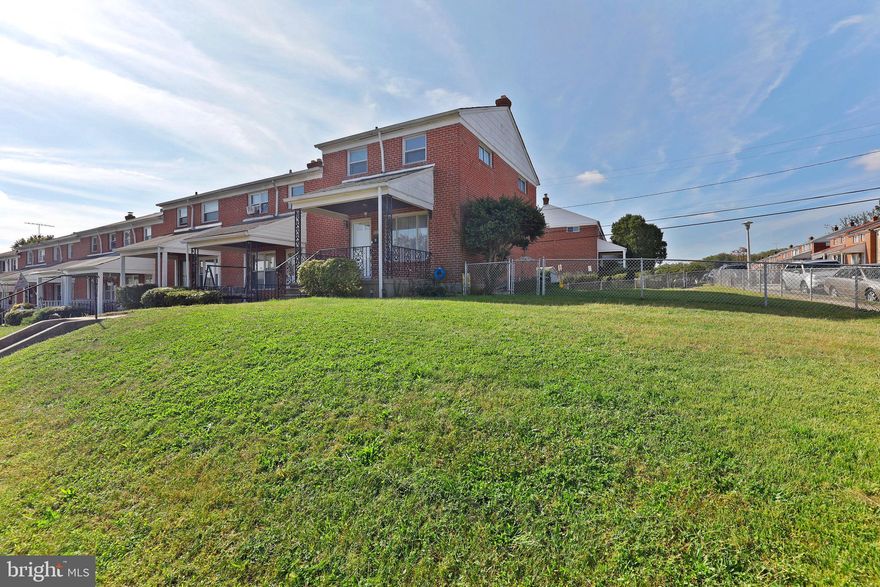 Newly renovated 3 Bed, 1.5 Bath End of Group townhome availbe for rent! This EOG home has a large fenced yard with a deck and private parking. Updated kitchen features granite countertops and brand new stainless steel appliances. 3 beds and 1 full bath on the upper level and a fully finished basement with half bath and washer/dryer.  Professionally managed!  Schedule your showing today!