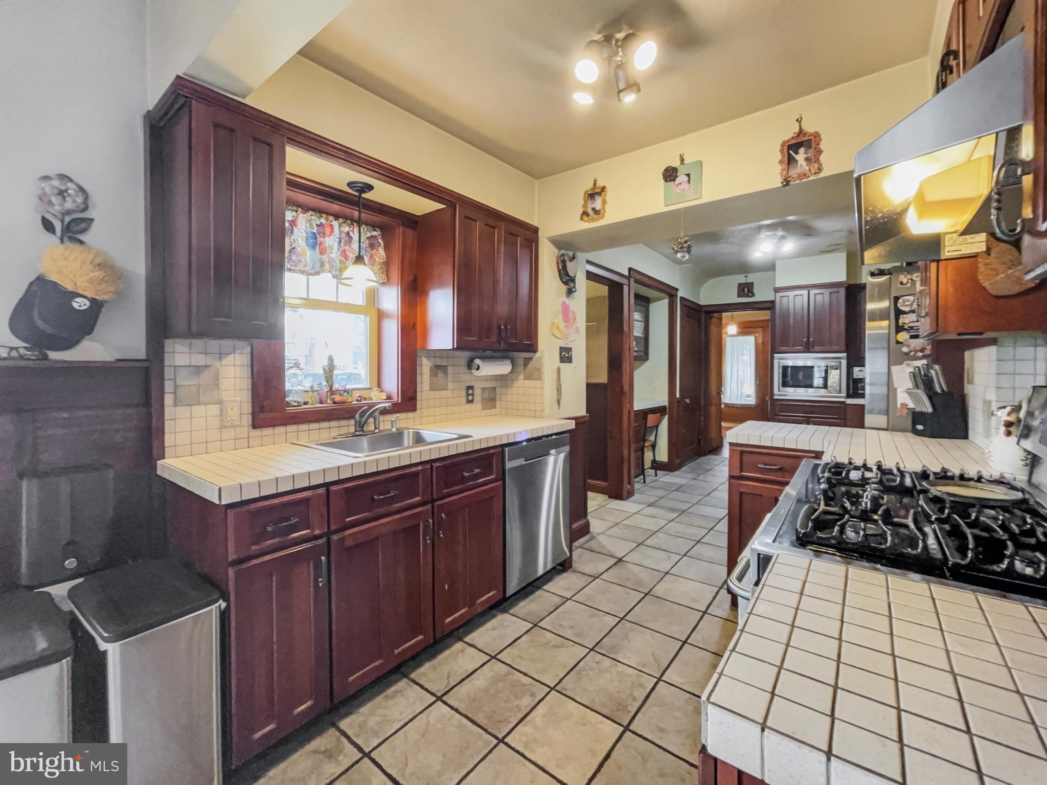 WEST MANCHESTER TWP - Residential Income