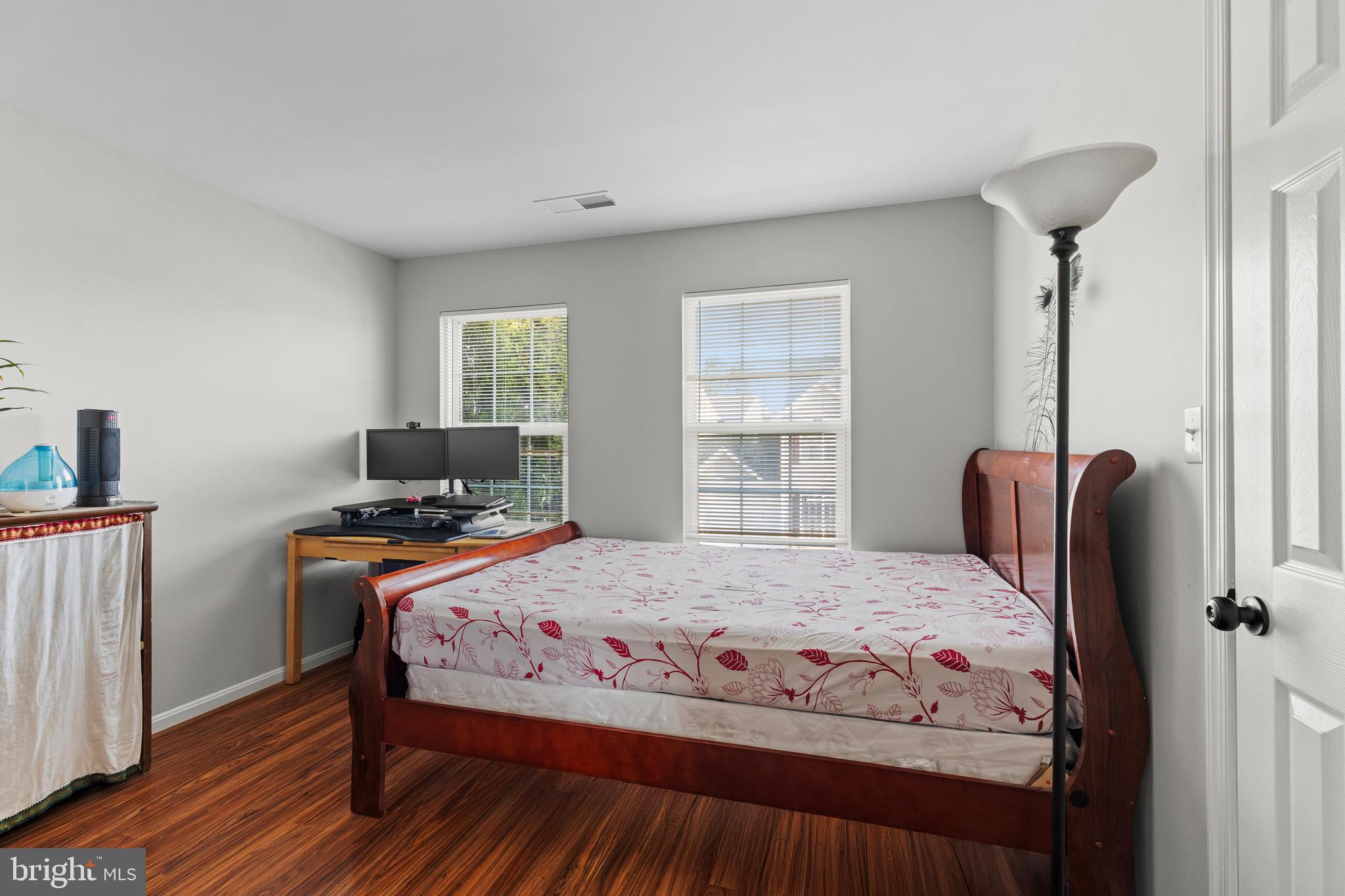 SIGNATURE AT BROADLANDS - Residential