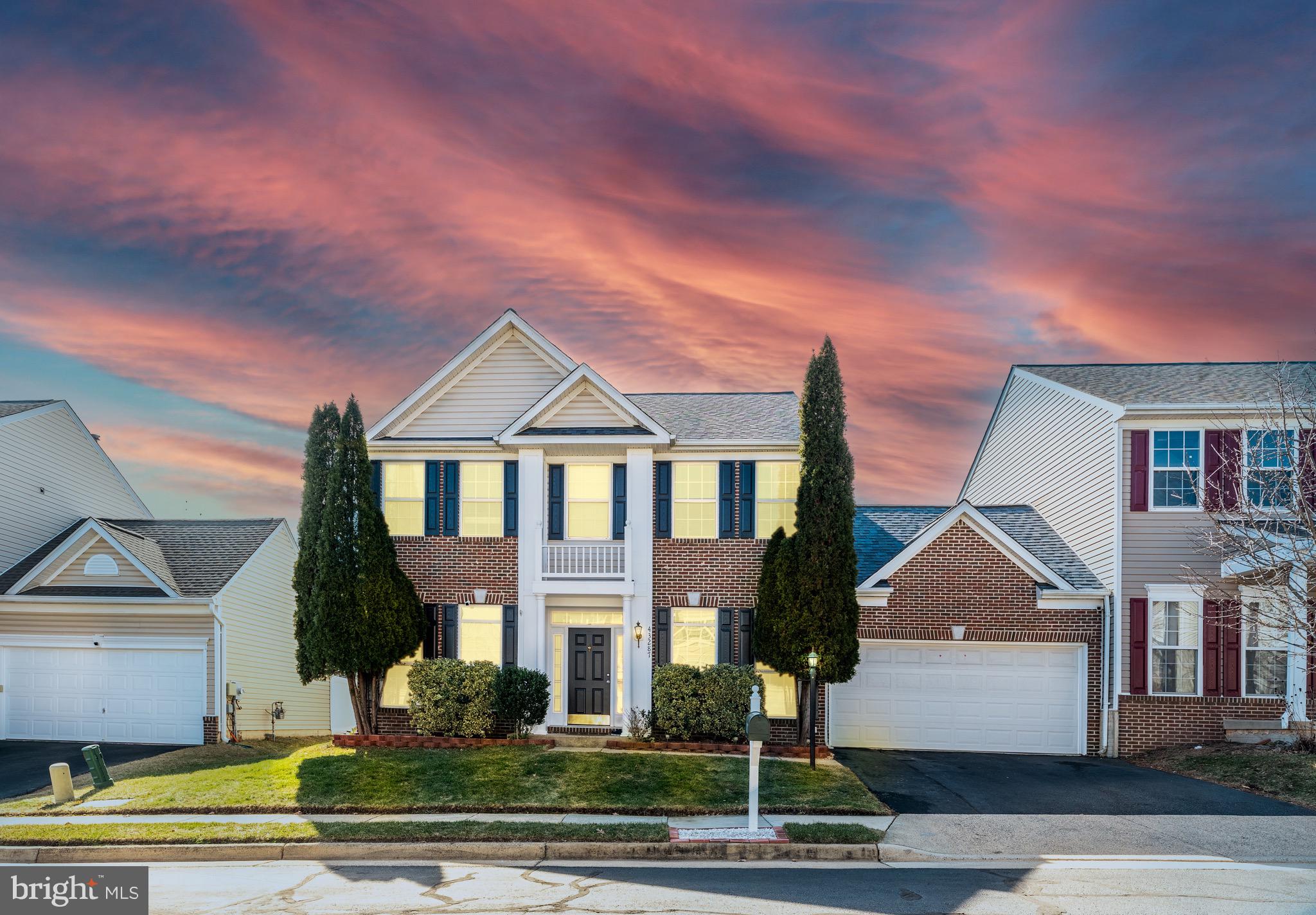 SIGNATURE AT BROADLANDS - Residential