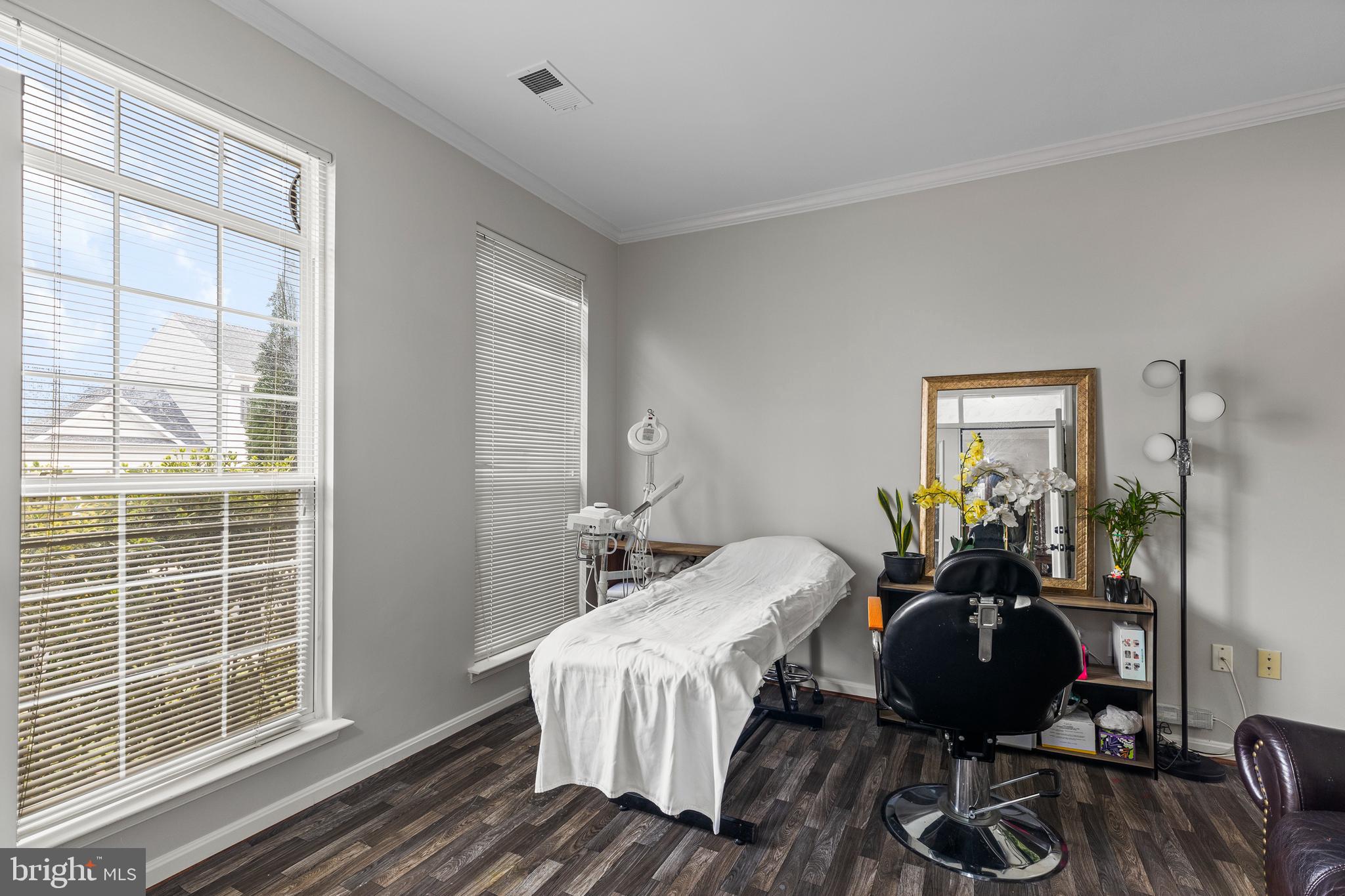 SIGNATURE AT BROADLANDS - Residential