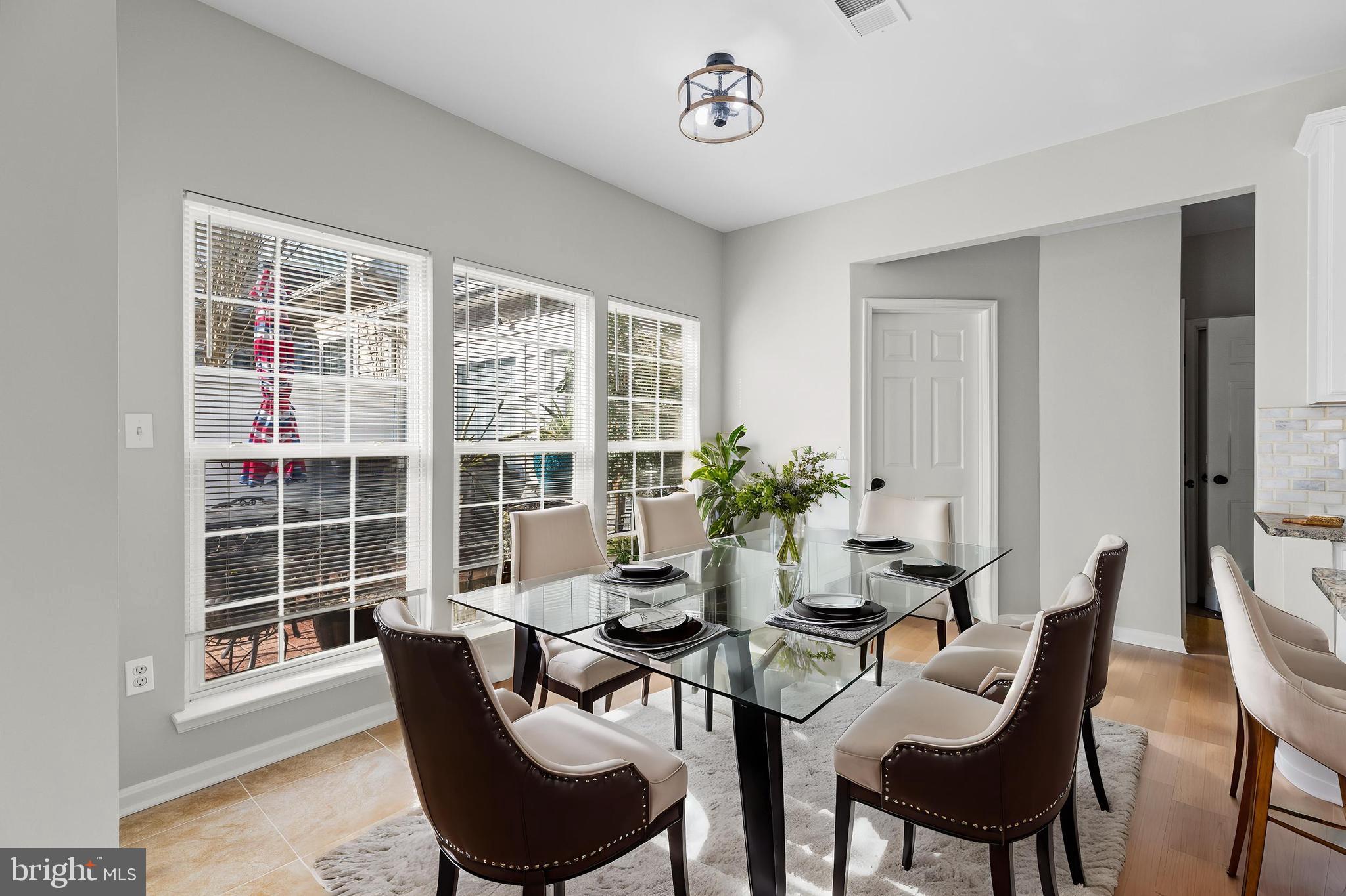 SIGNATURE AT BROADLANDS - Residential